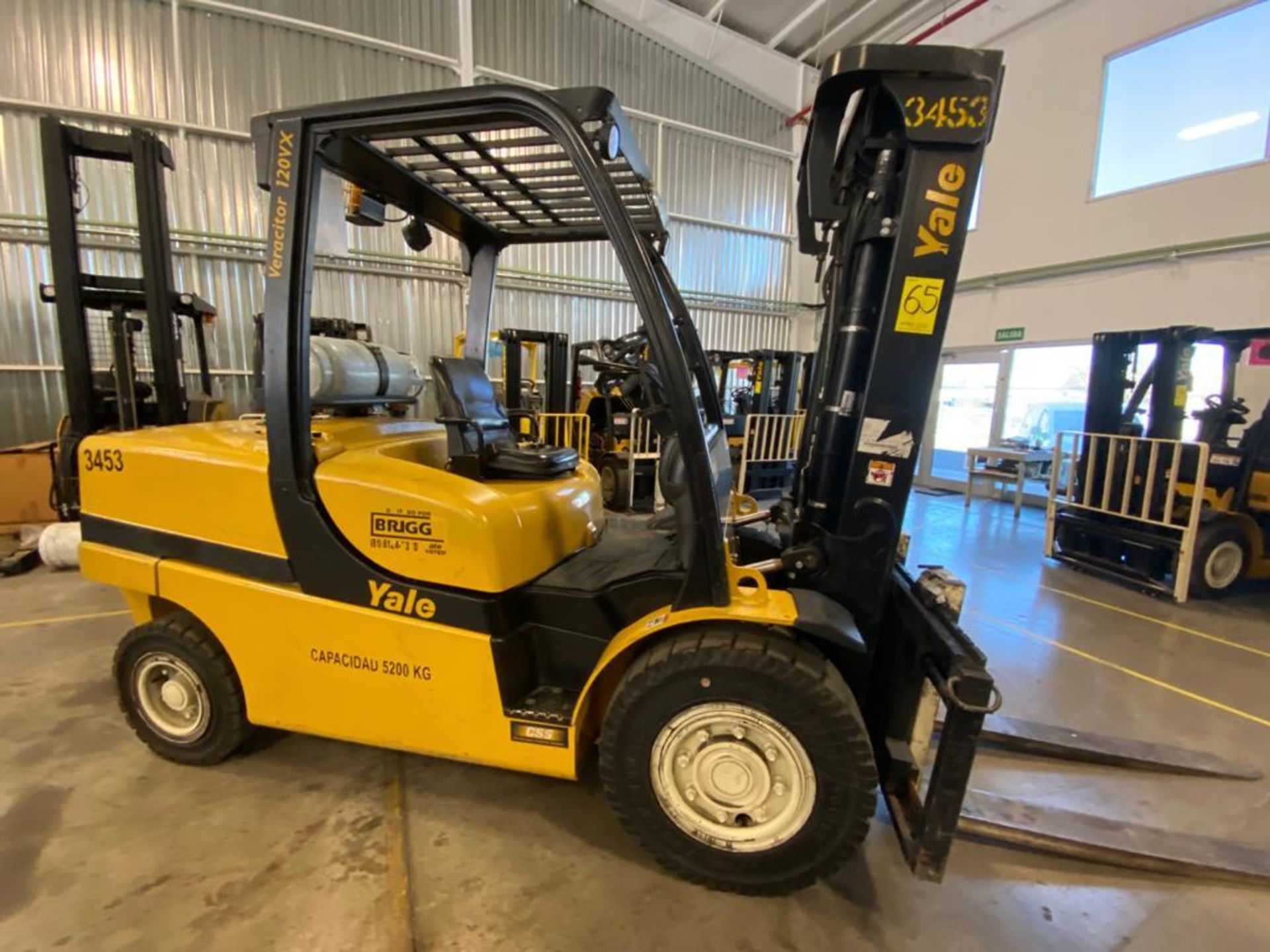 2015 YALE FORKLIFT, MODEL GP120VX, S/N J813V03453N - Image 11 of 31