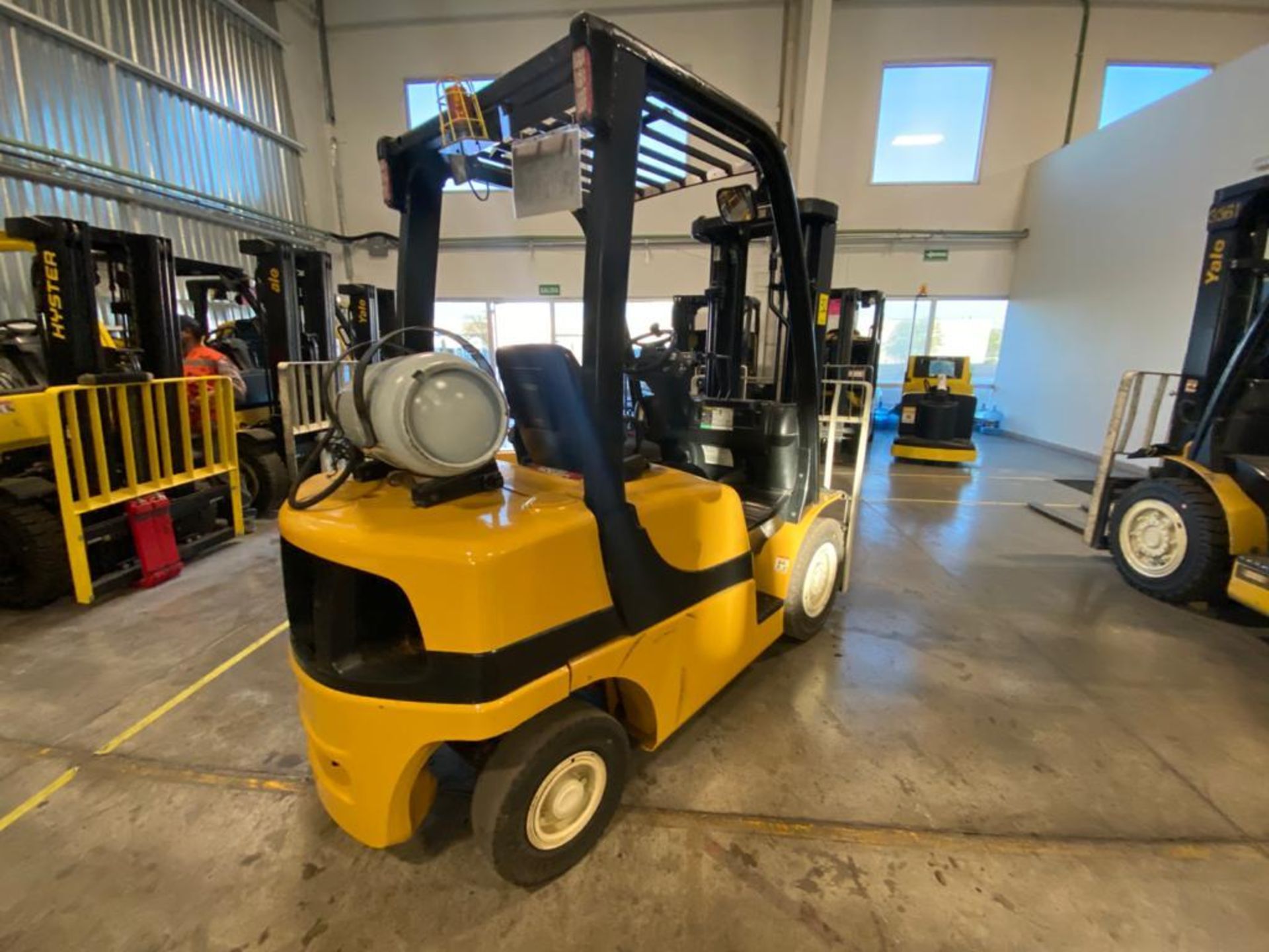 2013 YALE FORKLIFT, MODEL GLP050VXNVRE084, S/N B875V11913L - Image 7 of 23