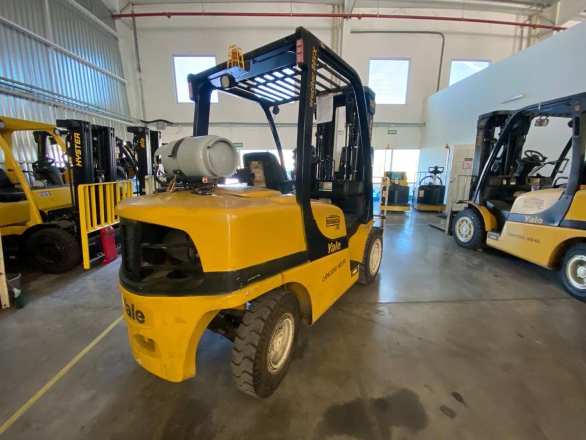 2015 YALE FORKLIFT, MODEL GP080VX, S/N J813V03368N - Image 4 of 21