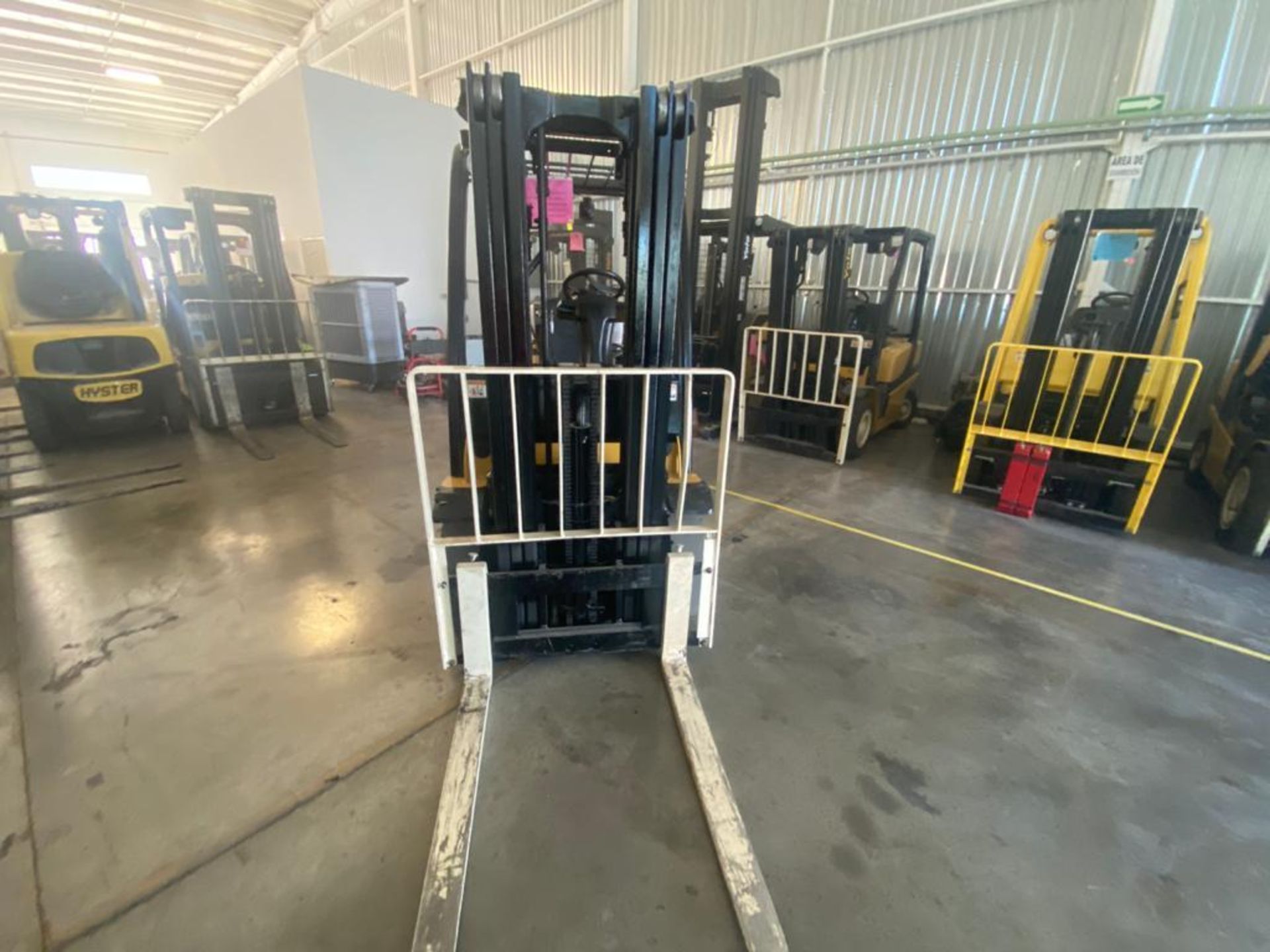 2014 YALE FORKLIFT, MODEL GLP050VXNVAE084, S/N B875V14837M - Image 9 of 17