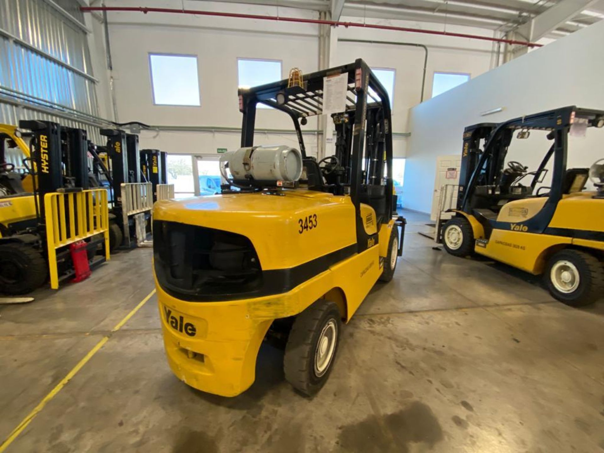 2015 YALE FORKLIFT, MODEL GP120VX, S/N J813V03453N - Image 8 of 31