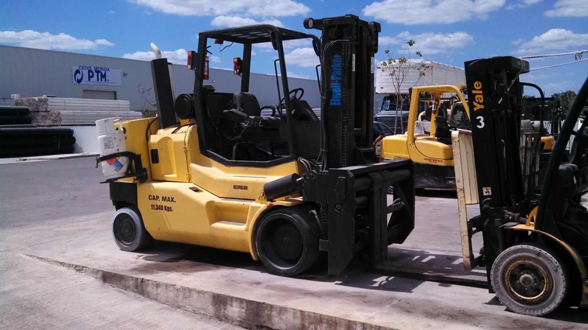 2004 ELWELL-PARKER FORKLIFT, MODEL ESI-250, S/N 28140 - Image 21 of 31