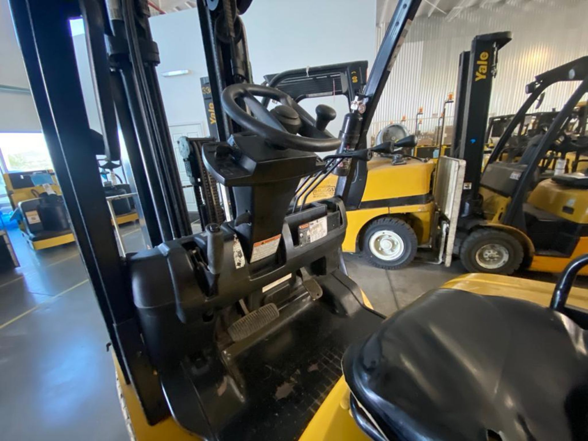 2016 YALE FORKLIFT, MODEL GP060VX, S/N D875V05152P - Image 13 of 21