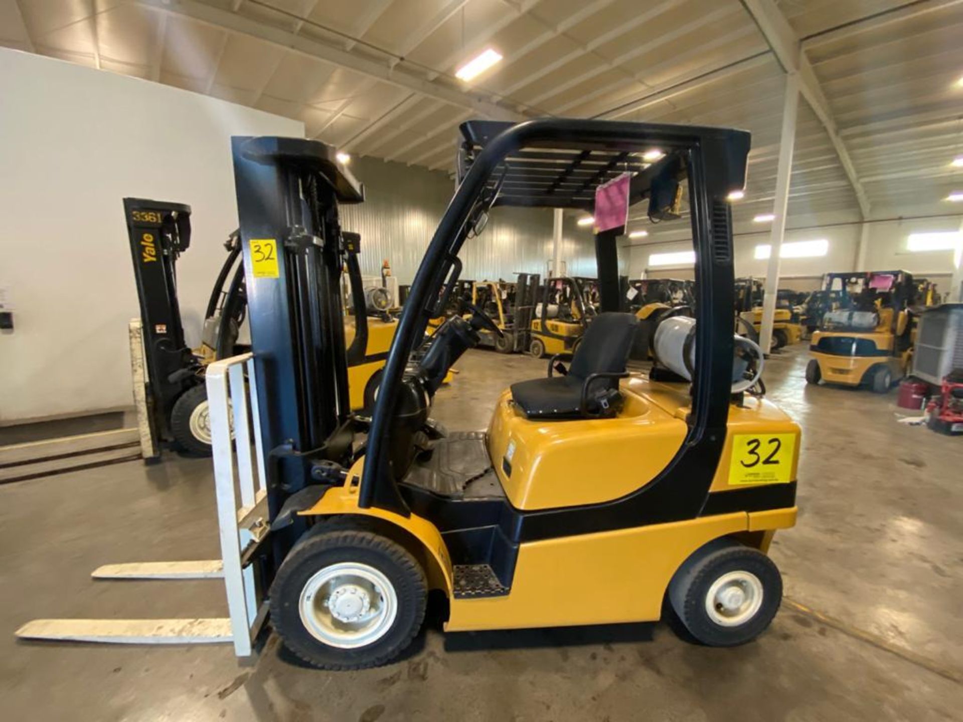 2013 YALE FORKLIFT, MODEL GLP050VXNVRE084, S/N B875V11913L - Image 3 of 23