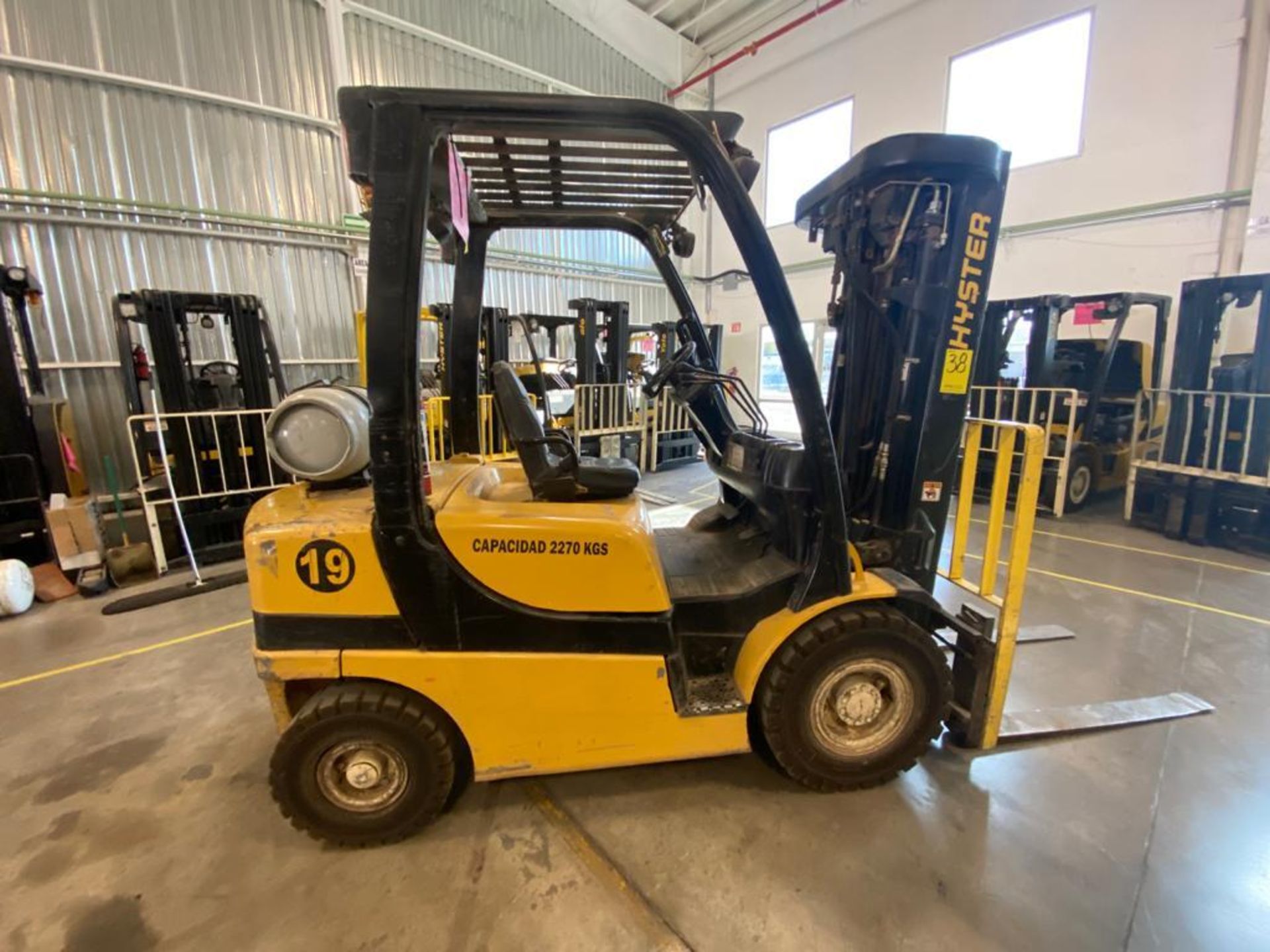 2014 YALE FORKLIFT, MODEL GP050VXNVAE084, S/N C875V02893M - Image 8 of 23