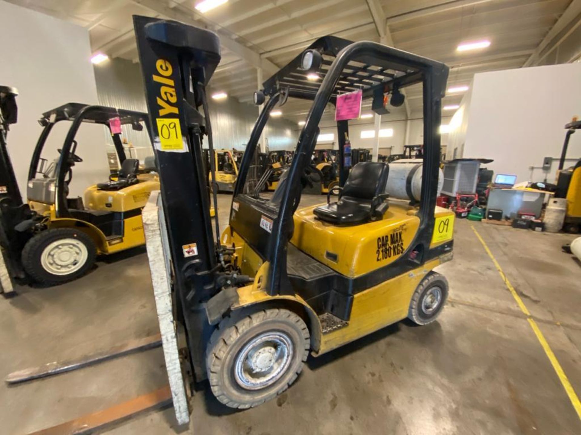 2014 YALE FORKLIFT, MODEL GP050VX, S/N B875V14817M