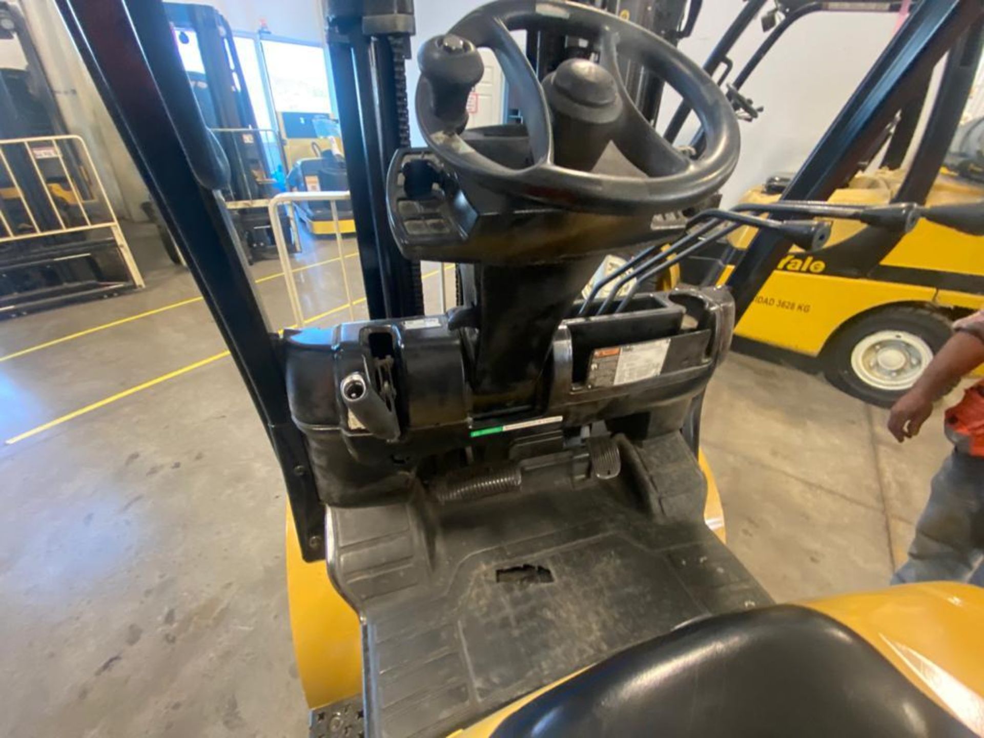 2014 YALE FORKLIFT, MODEL GP050VXNVAE084, S/N C875V02891M - Image 22 of 27