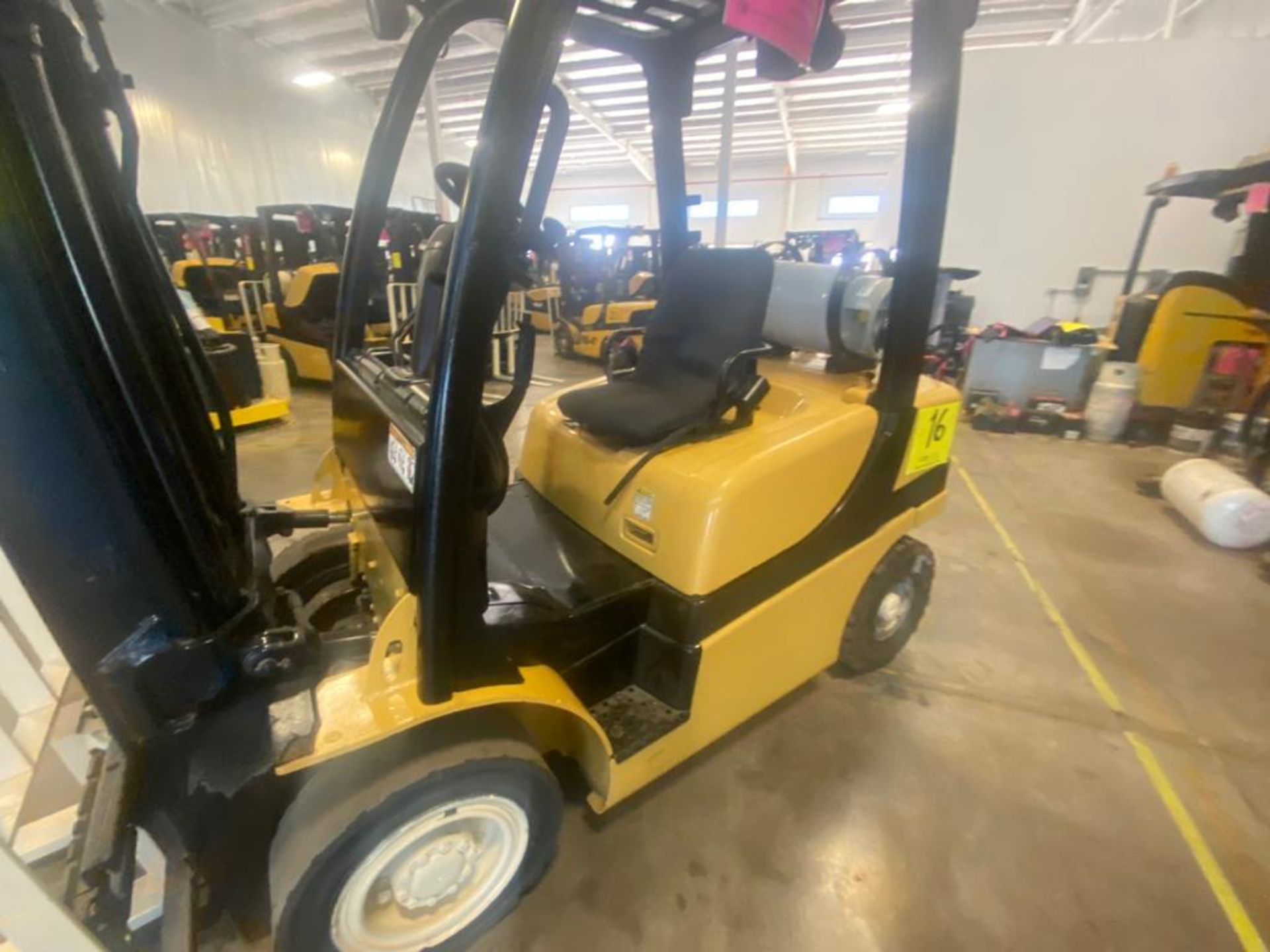 2012 YALE FORKLIFT, MODEL GLP040VXNVRE084, S/N B875V11513K - Image 14 of 30