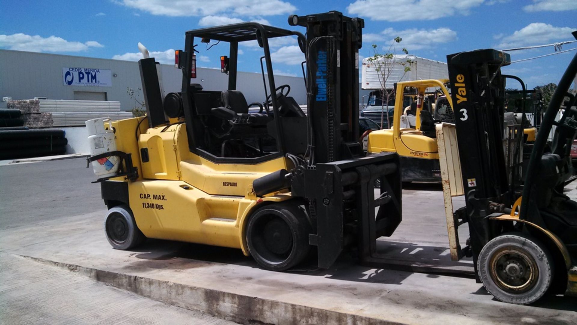 2004 ELWELL-PARKER FORKLIFT, MODEL ESI-250, S/N 28140 - Image 23 of 31