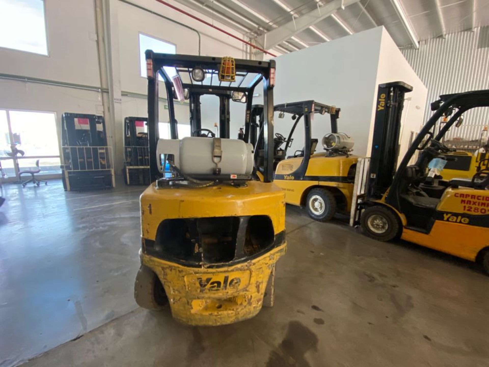 2016 YALE FORKLIFT, MODEL GP060VX, S/N D875V05152P - Image 5 of 21