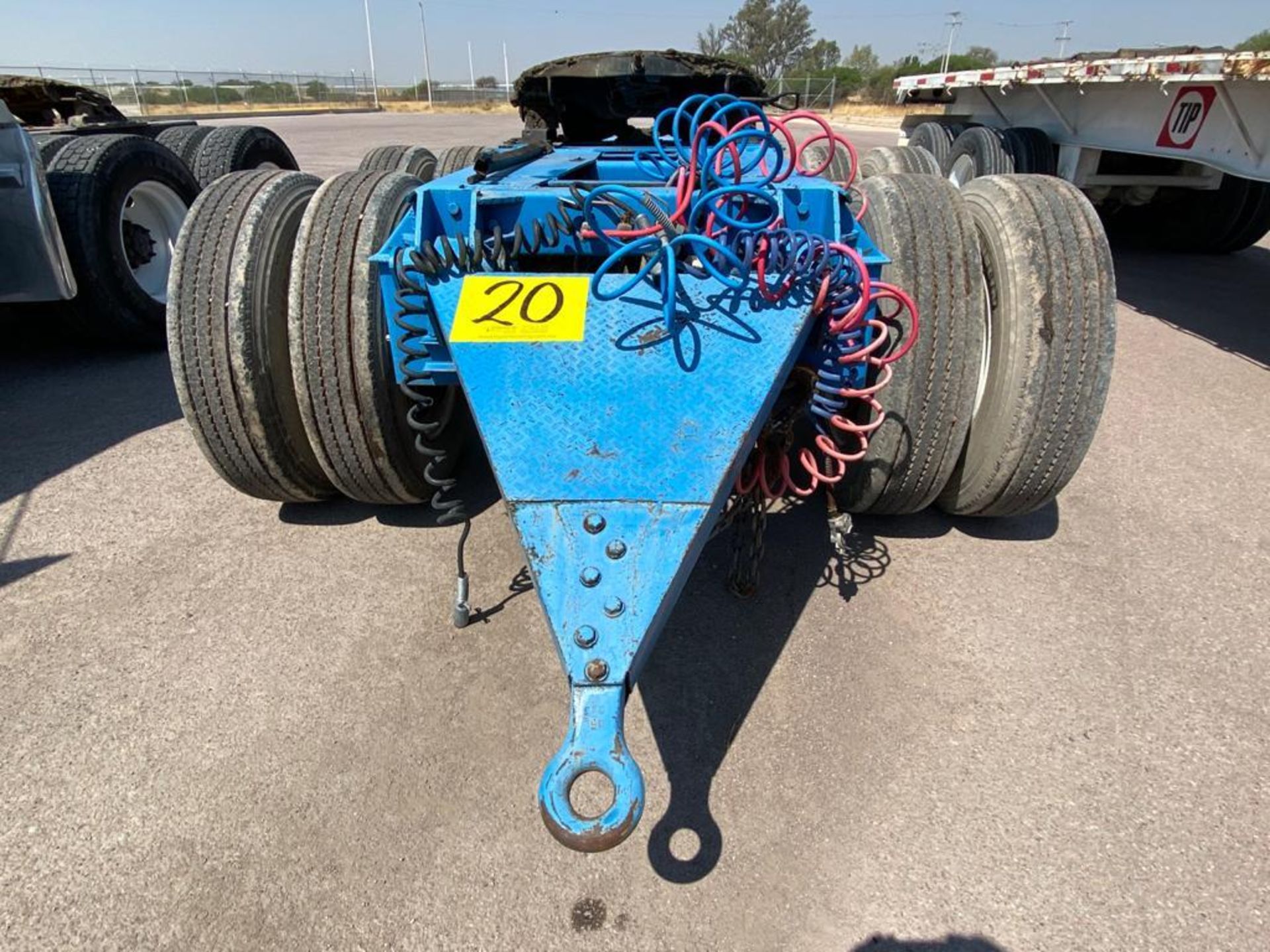 Dolly 2 axles, 8 wheels, without brand, without model, without serial number. - Image 4 of 22