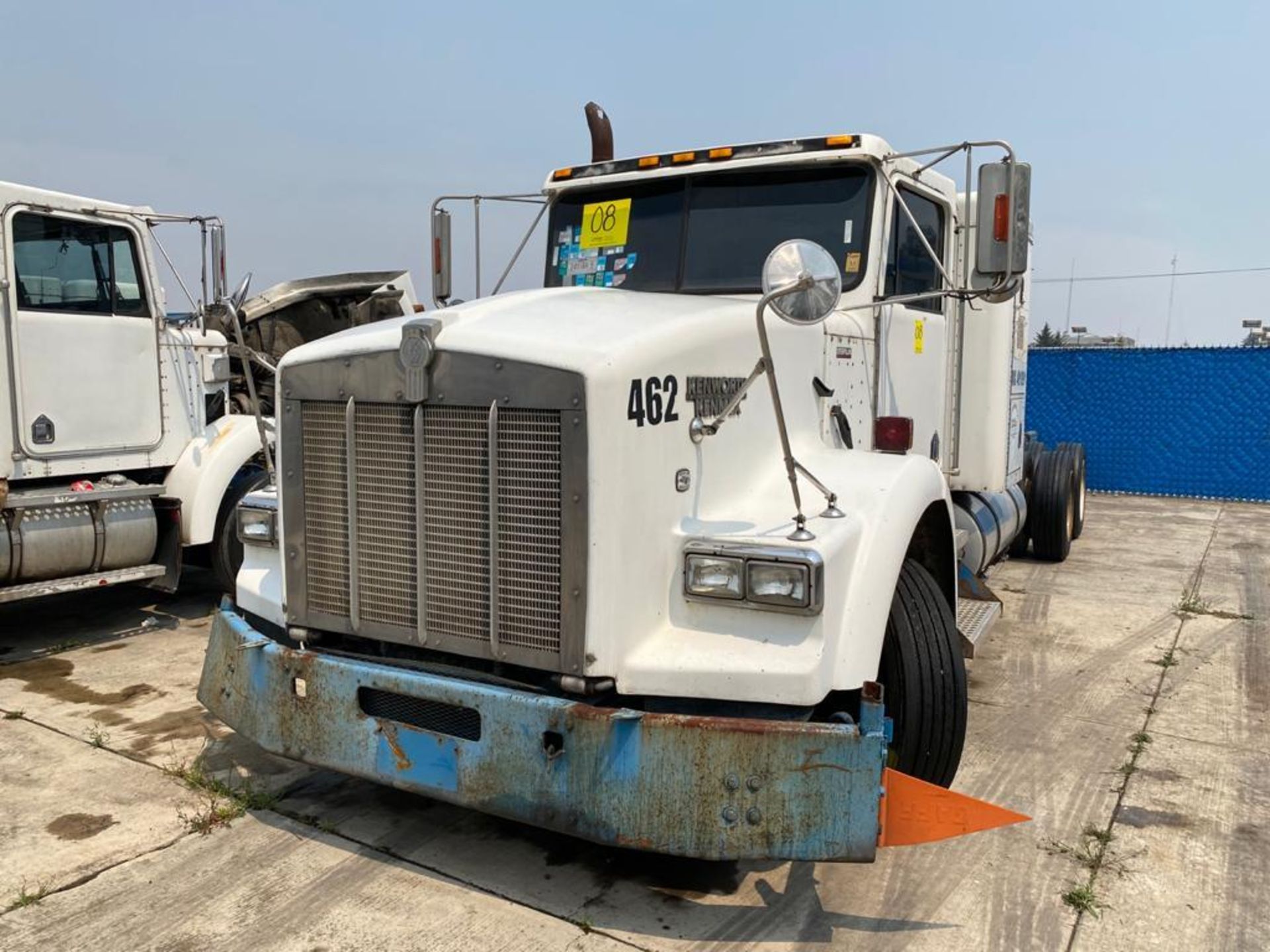 1999 Kenworth Sleeper truck tractor, standard transmission of 18 speeds - Image 27 of 64