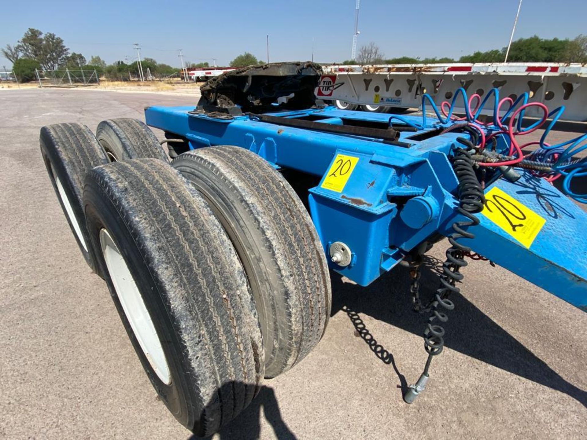 Dolly 2 axles, 8 wheels, without brand, without model, without serial number. - Image 14 of 22