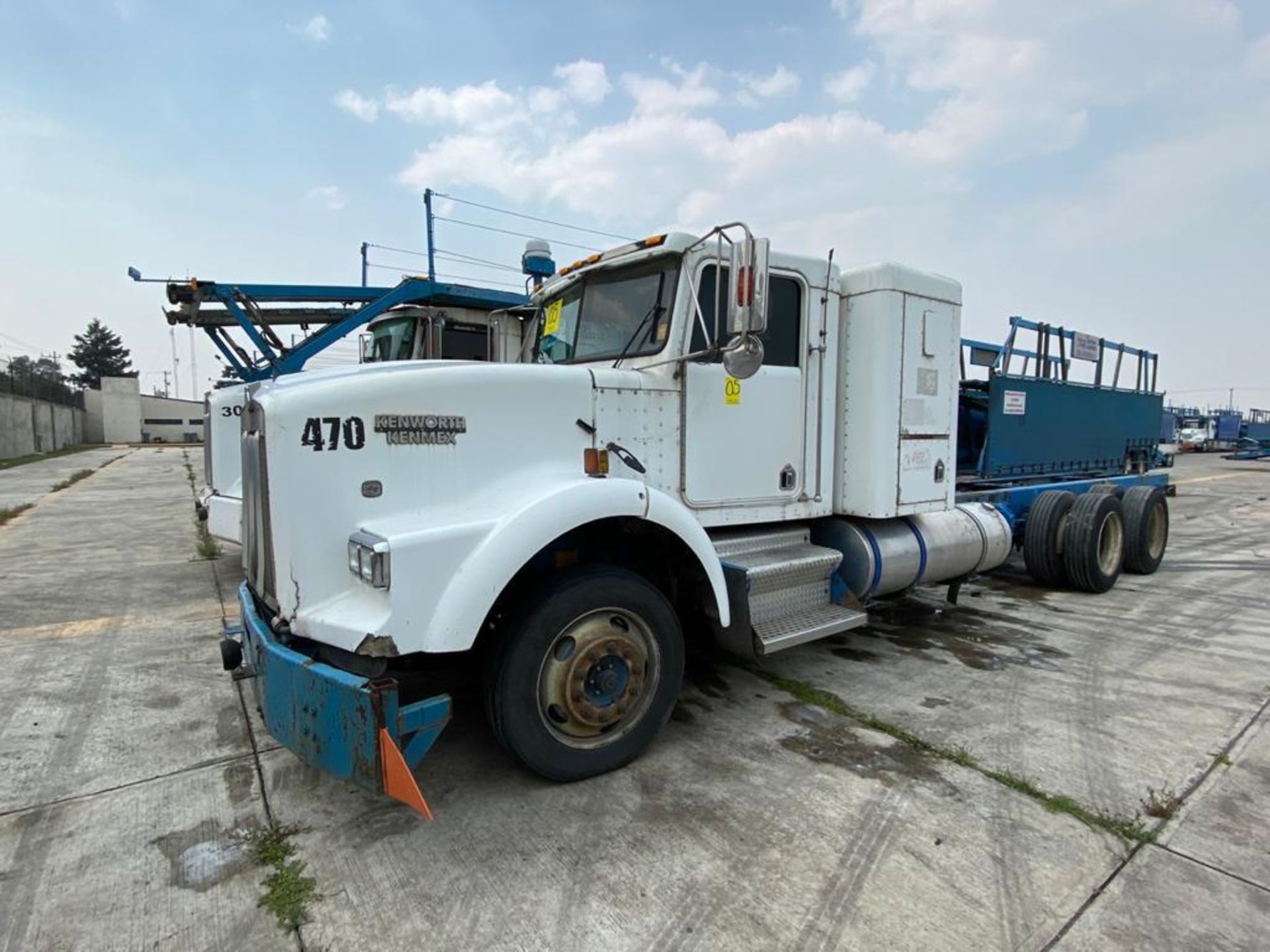 1999 Kenworth Sleeper truck tractor, standard transmission of 18 speeds - Image 7 of 69