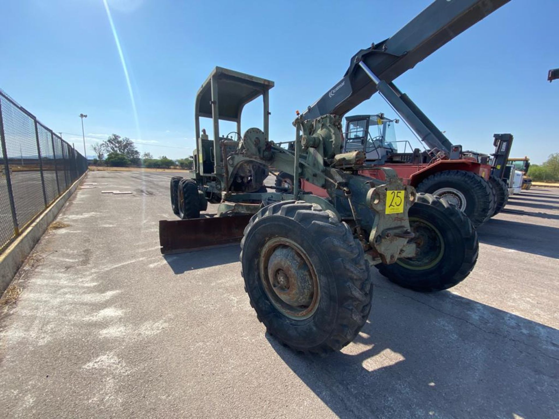 1970 Wabco4 440H Motor Grader, Serial number 440HAGM1398, Motor number 4A156316*RC*4057C - Image 2 of 77