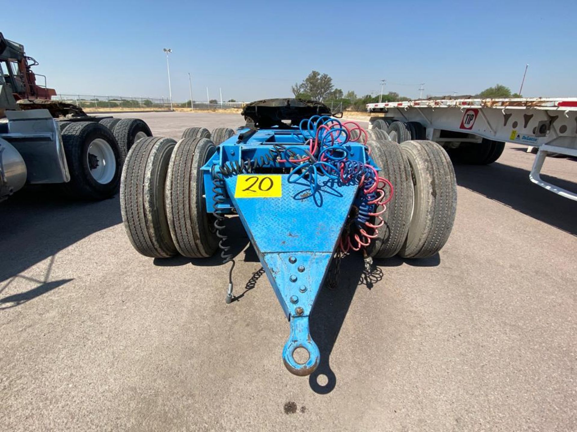 Dolly 2 axles, 8 wheels, without brand, without model, without serial number. - Image 2 of 22