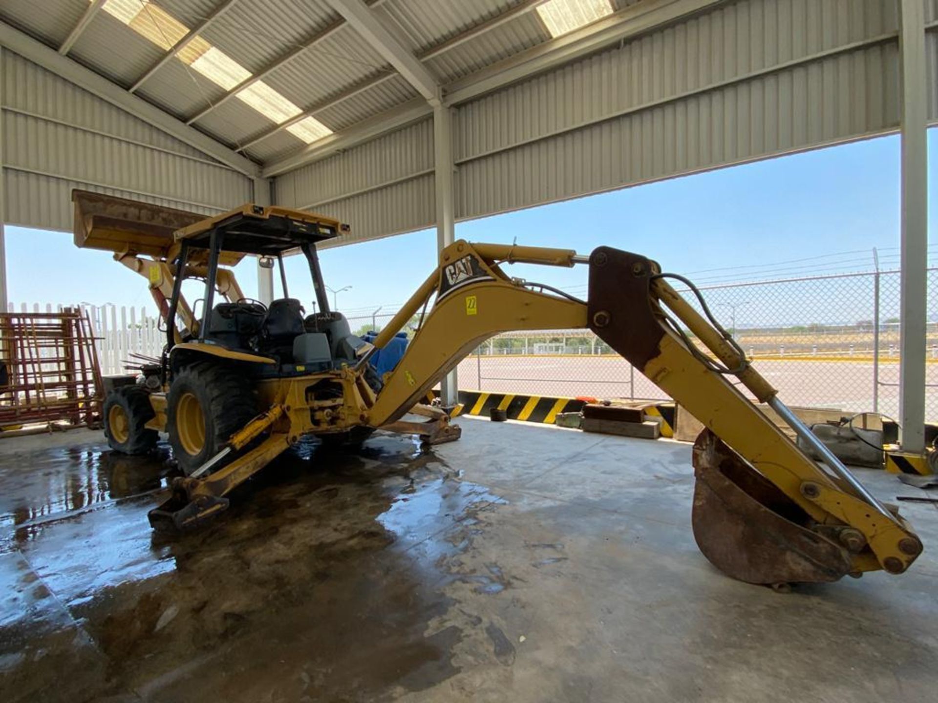 Caterpillar 416D Loader Backhoe, Serial number CAT0416DVBFP16129, Motor number 3054C - Image 2 of 58