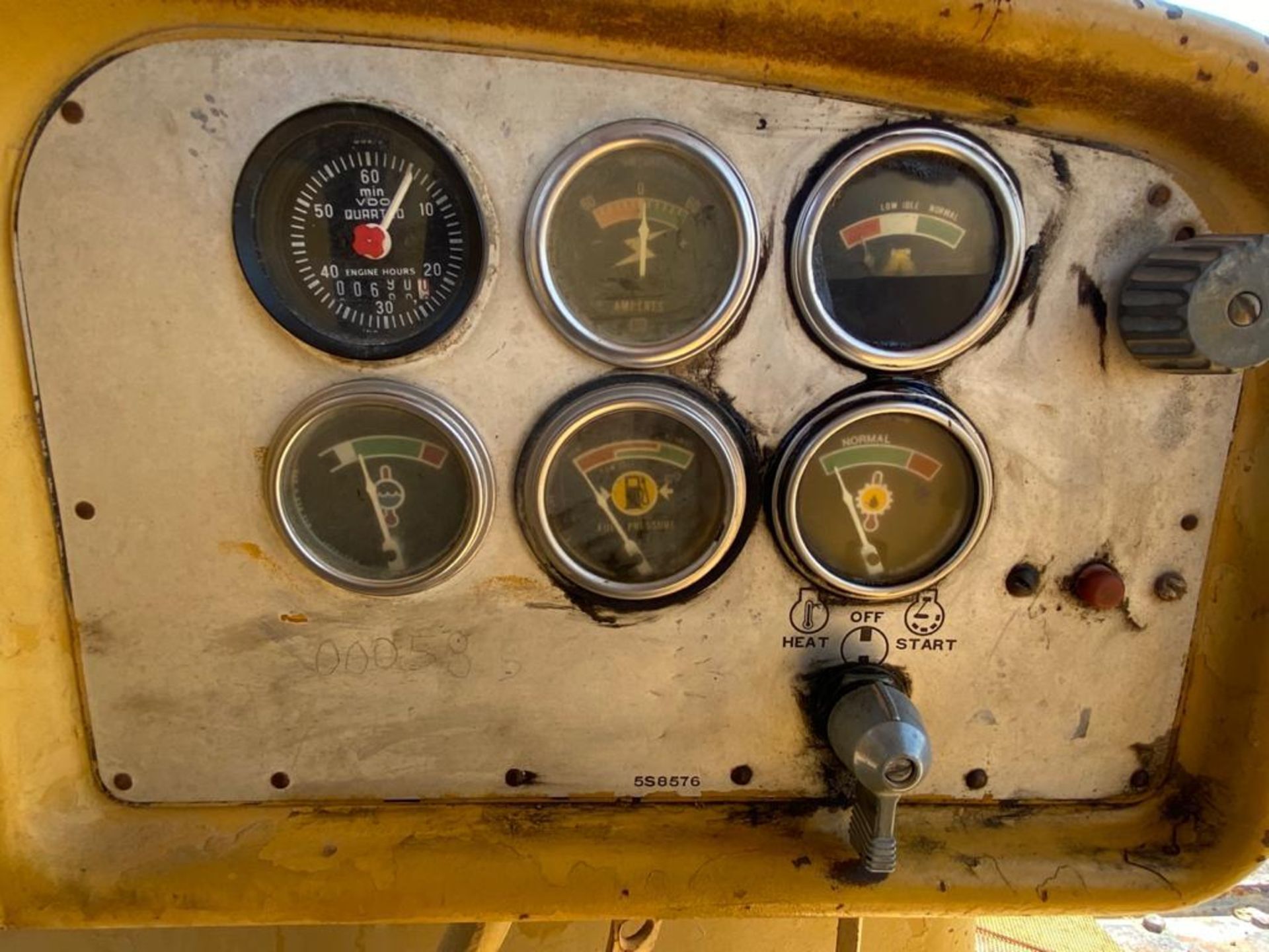 Caterpillar D7G Bulldozer, Serial number 92V5897, Diesel motor , Motor number 3306 - Image 27 of 48