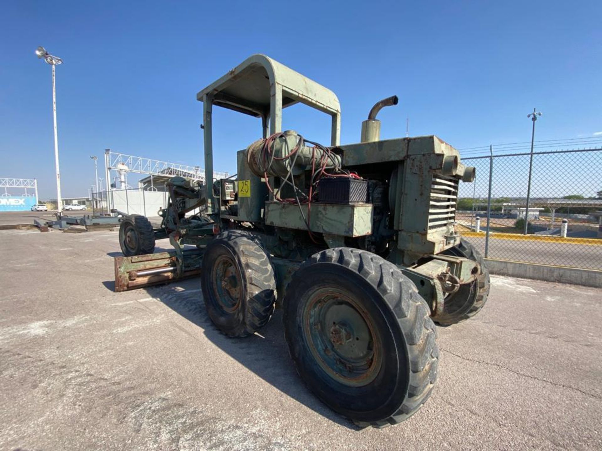 1970 Wabco4 440H Motor Grader, Serial number 440HAGM1398, Motor number 4A156316*RC*4057C - Image 17 of 77