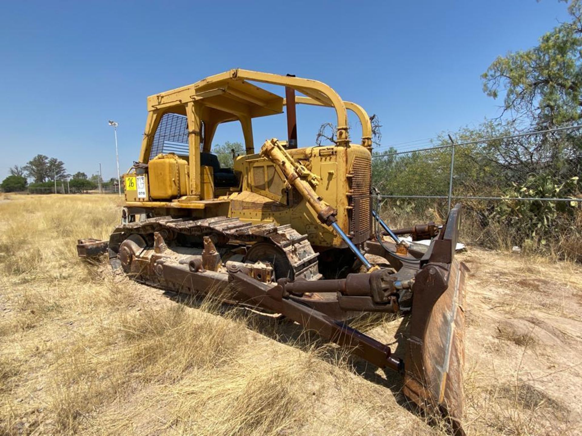 Caterpillar D7G Bulldozer, Serial number 92V5897, Diesel motor , Motor number 3306 - Image 2 of 48