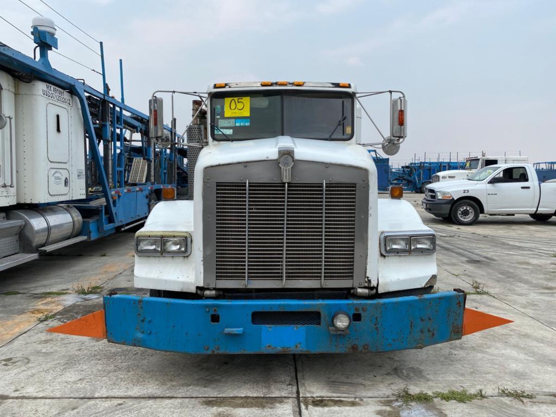 1999 Kenworth Sleeper truck tractor, standard transmission of 18 speeds - Image 3 of 69