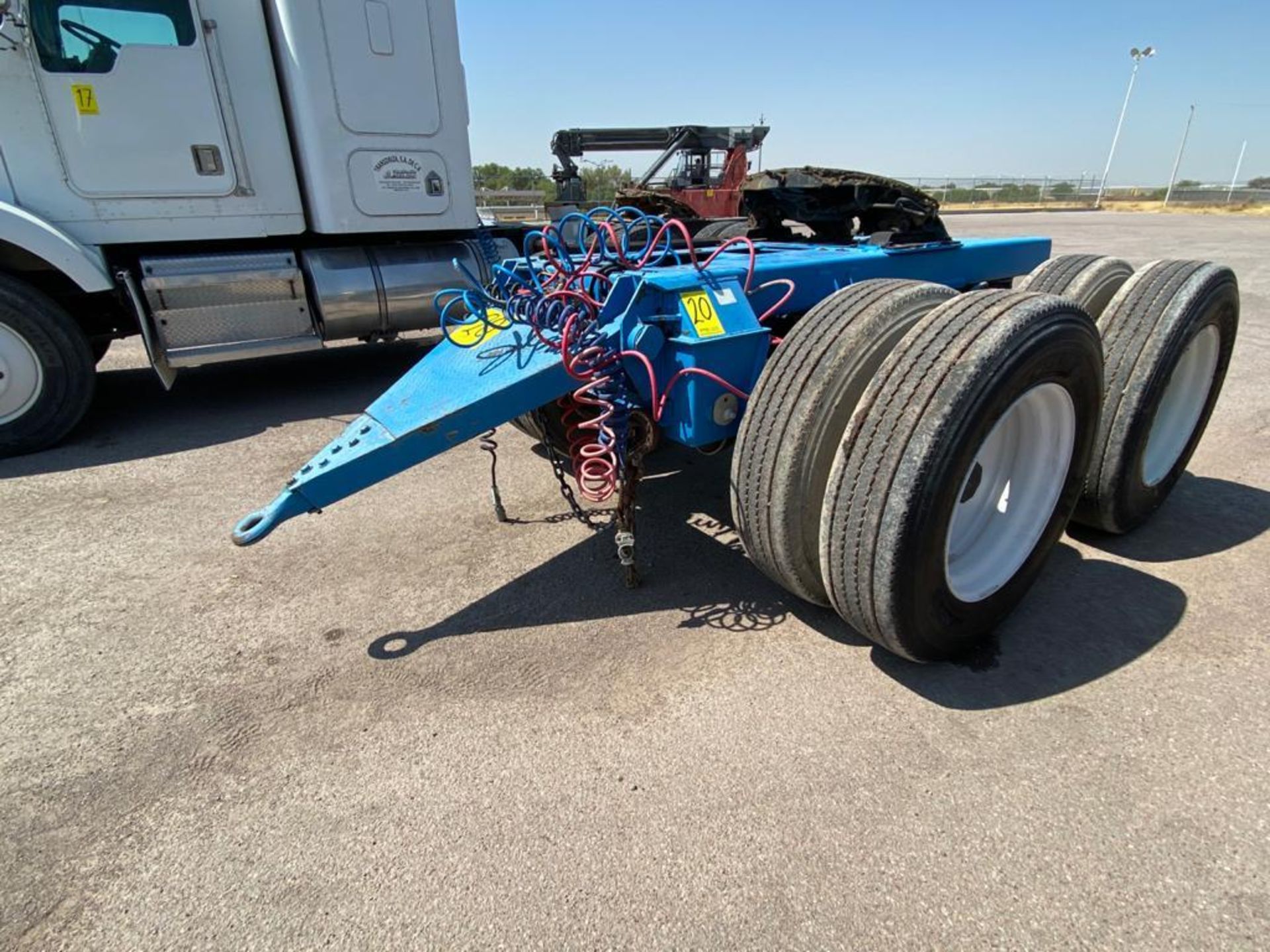 Dolly 2 axles, 8 wheels, without brand, without model, without serial number. - Image 13 of 22