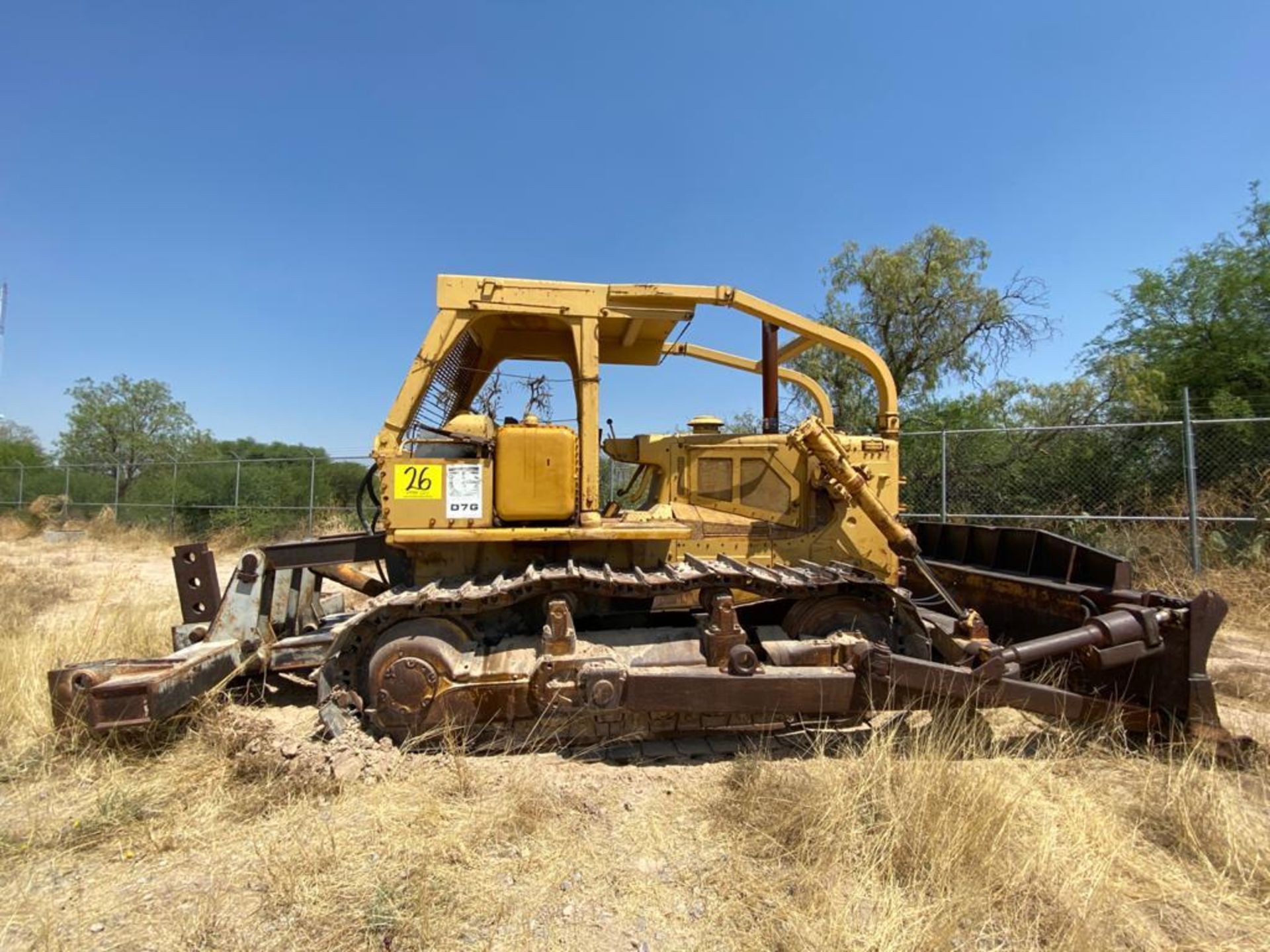 Caterpillar D7G Bulldozer, Serial number 92V5897, Diesel motor , Motor number 3306 - Image 14 of 48