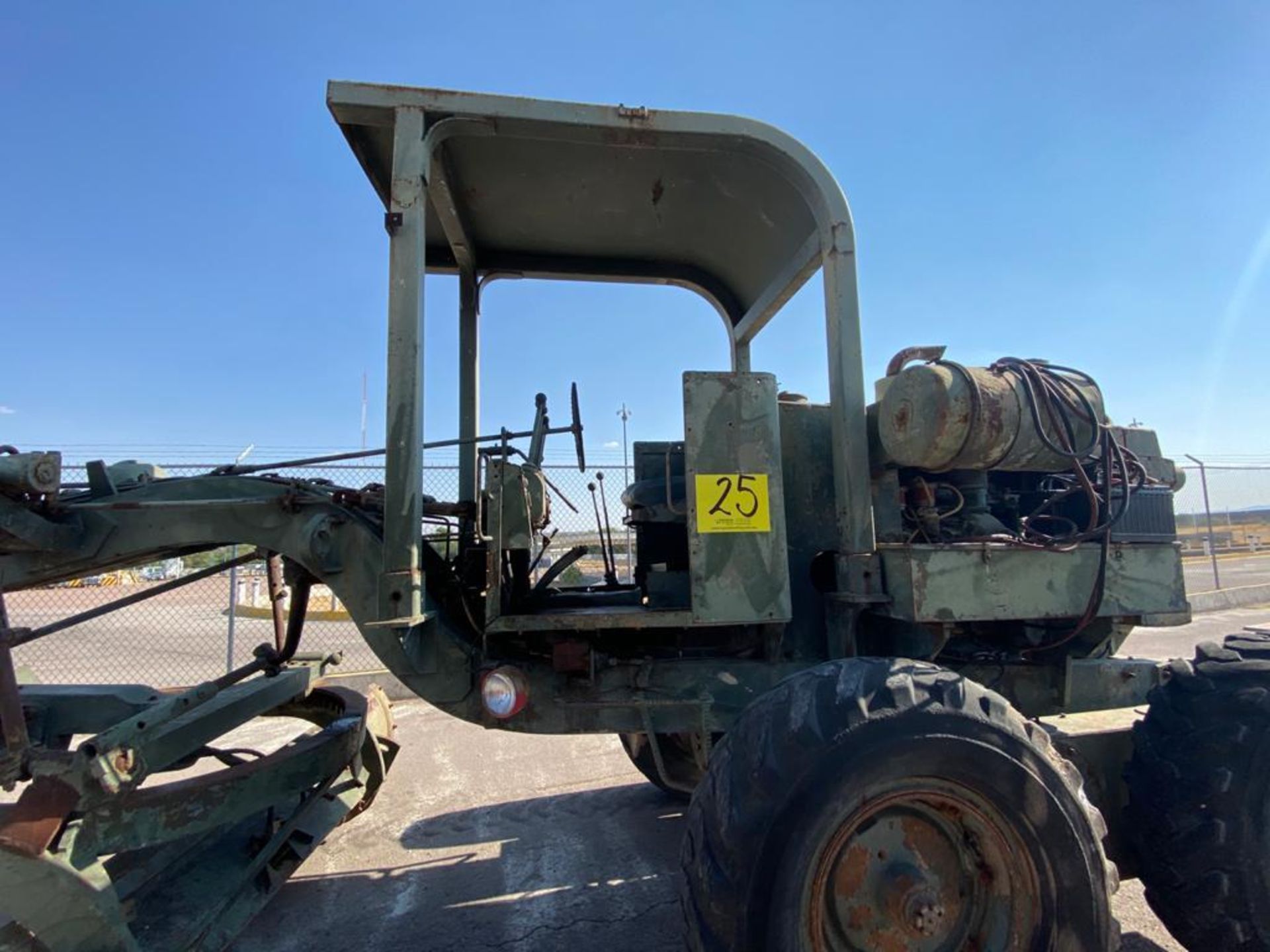 1970 Wabco4 440H Motor Grader, Serial number 440HAGM1398, Motor number 4A156316*RC*4057C - Image 26 of 77