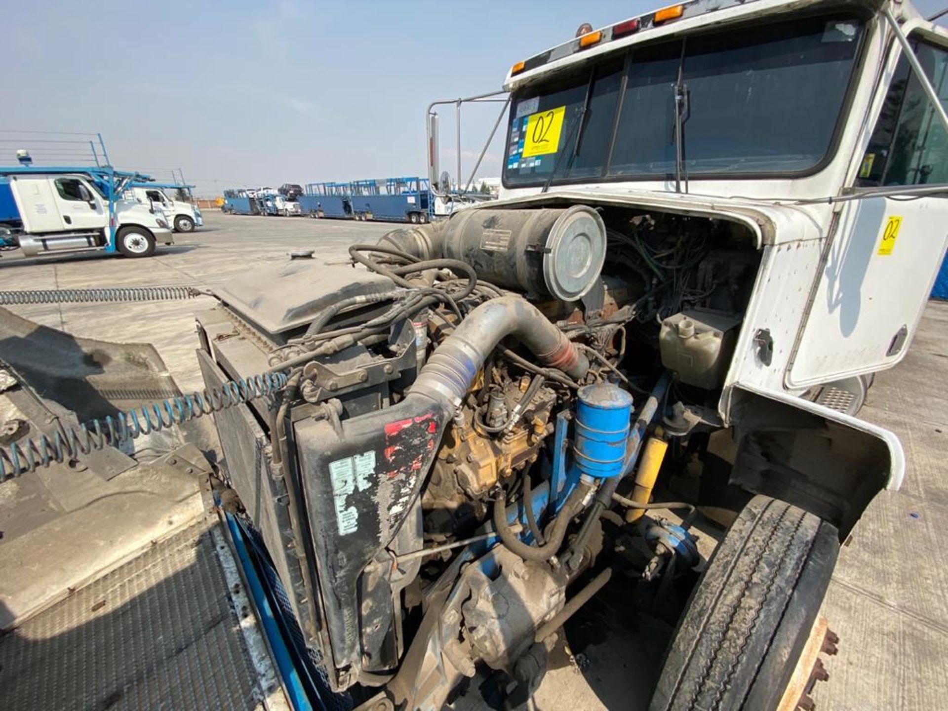 1999 Kenworth Sleeper truck tractor, standard transmission of 18 speeds - Image 67 of 75