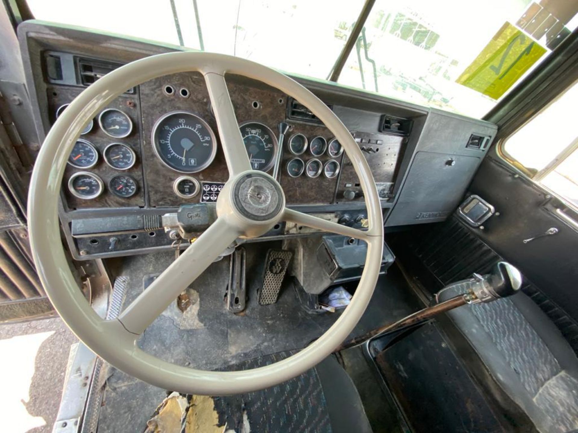 1982 Kenworth Dump Truck, standard transmission of 10 speeds, with Cummins motor - Image 39 of 67