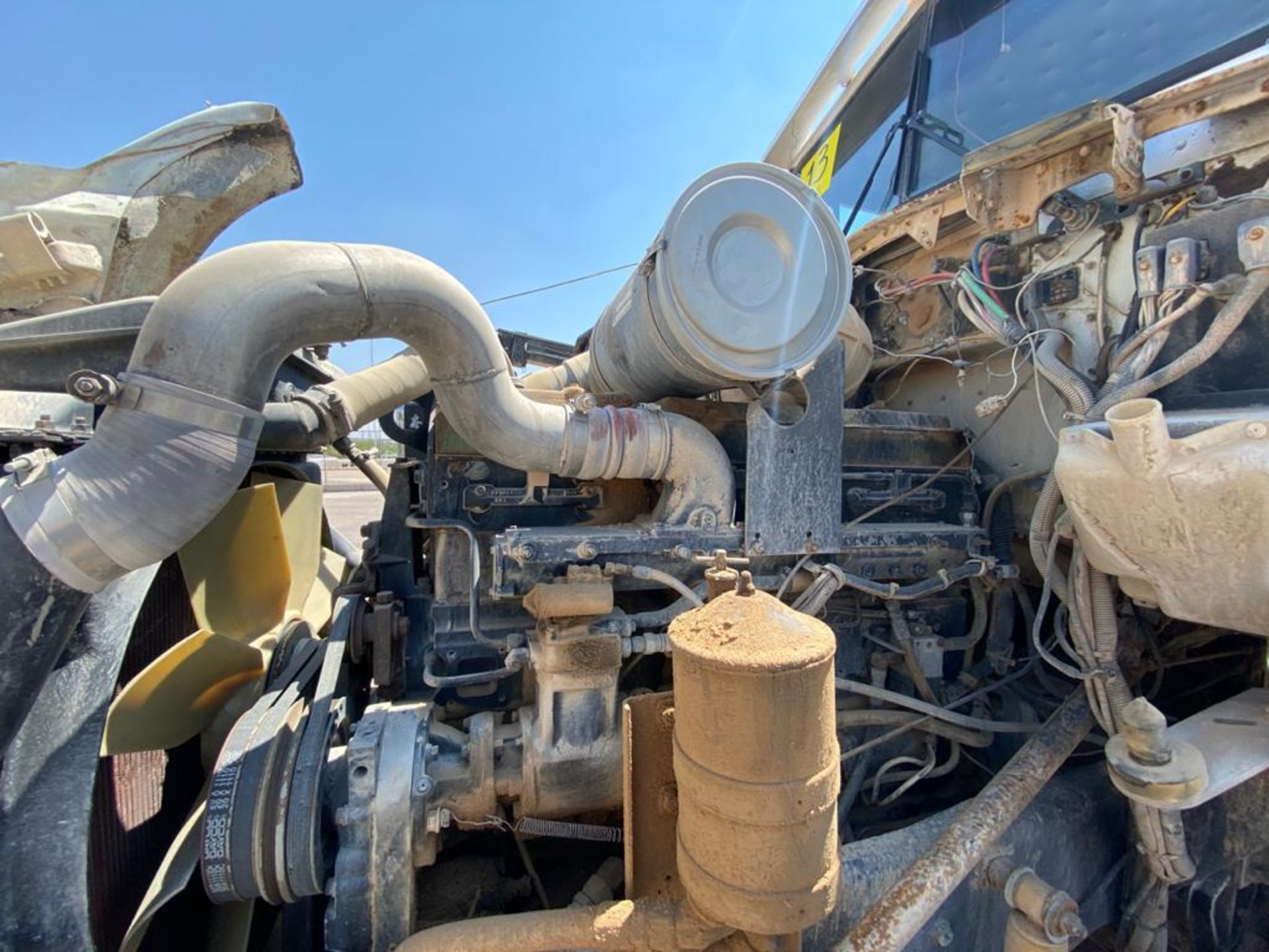 1982 Kenworth Dump Truck, standard transmission of 16 speeds - Image 50 of 59