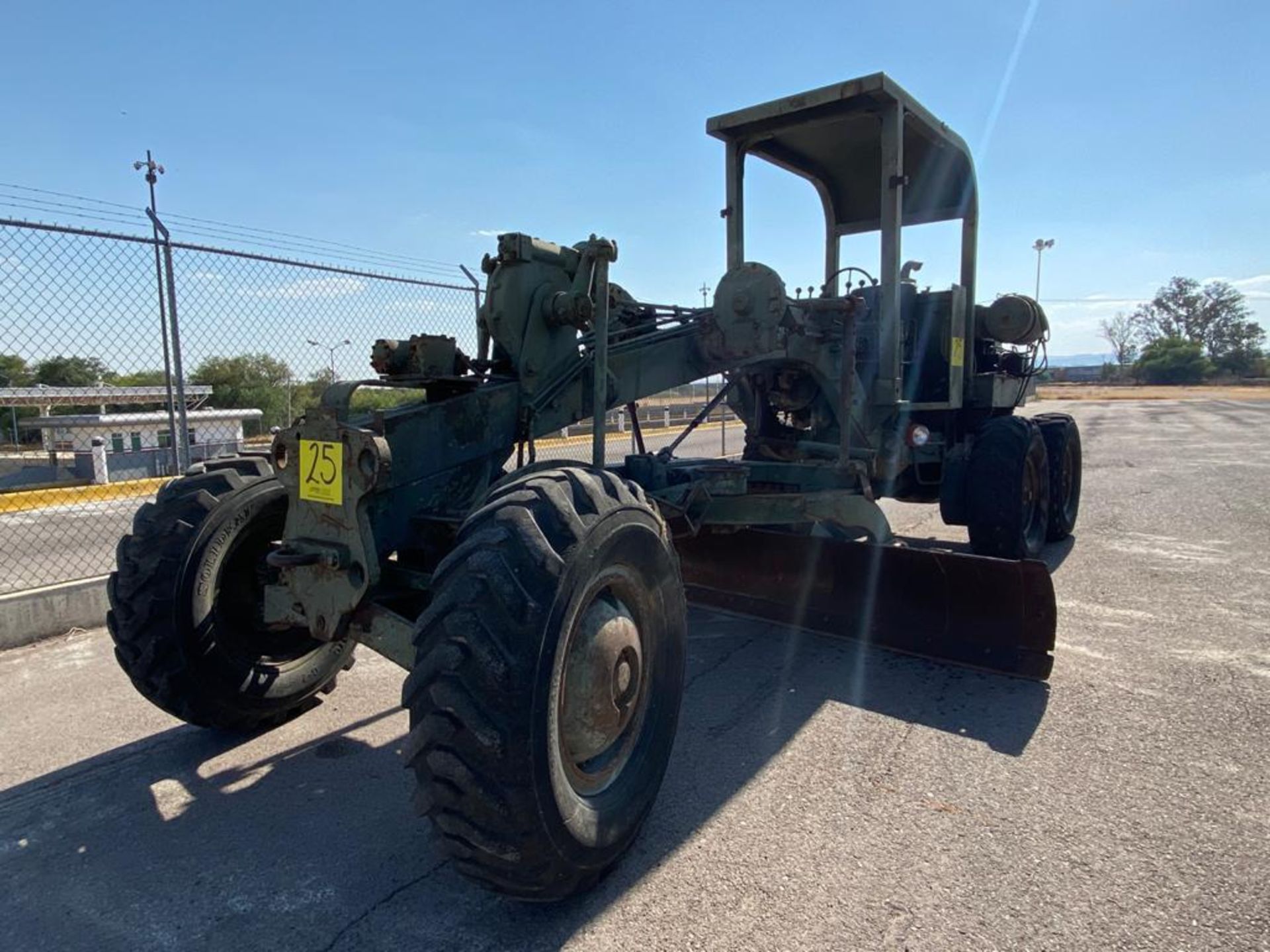 1970 Wabco4 440H Motor Grader, Serial number 440HAGM1398, Motor number 4A156316*RC*4057C - Image 22 of 77