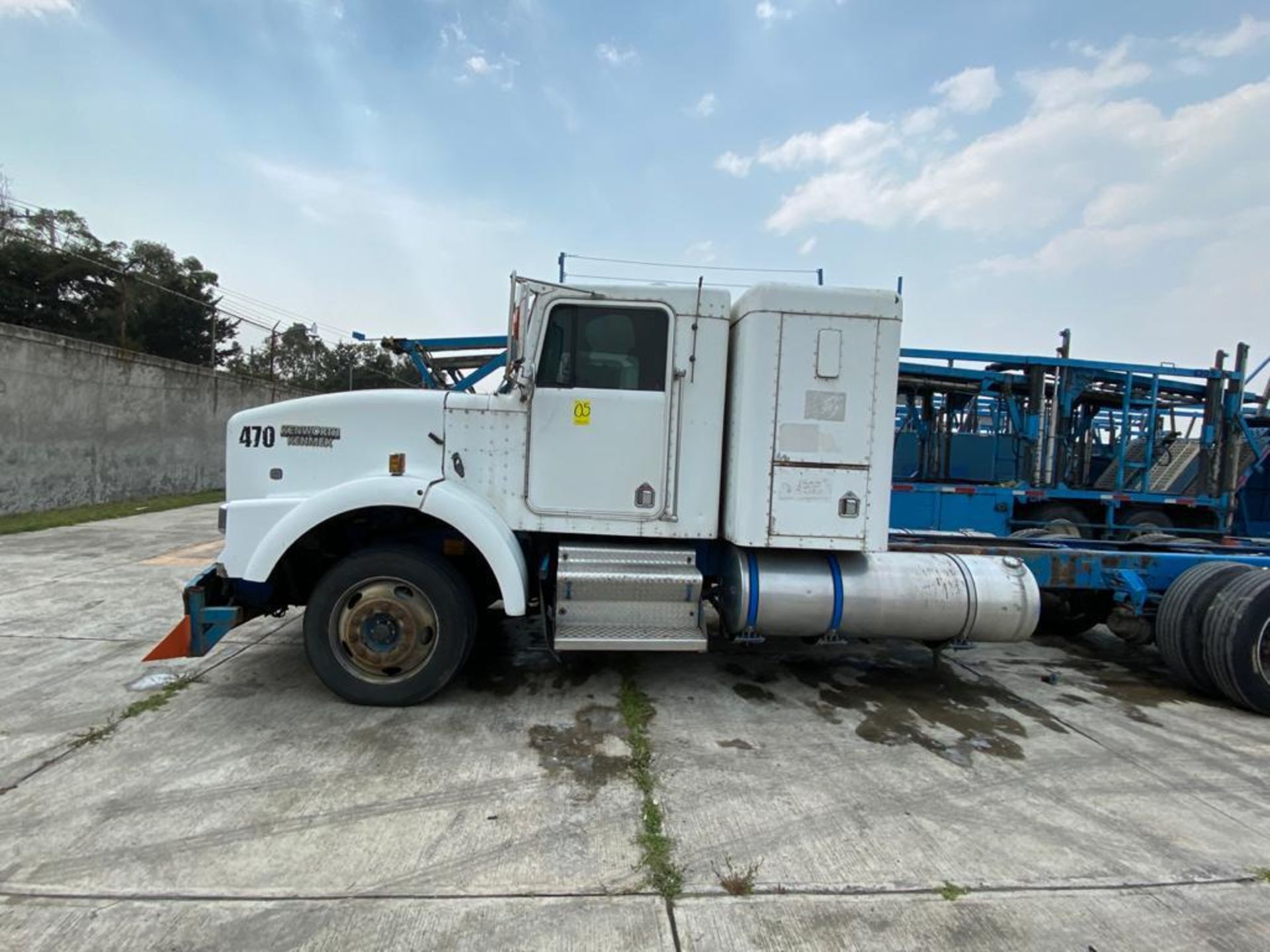 1999 Kenworth Sleeper truck tractor, standard transmission of 18 speeds - Image 8 of 69