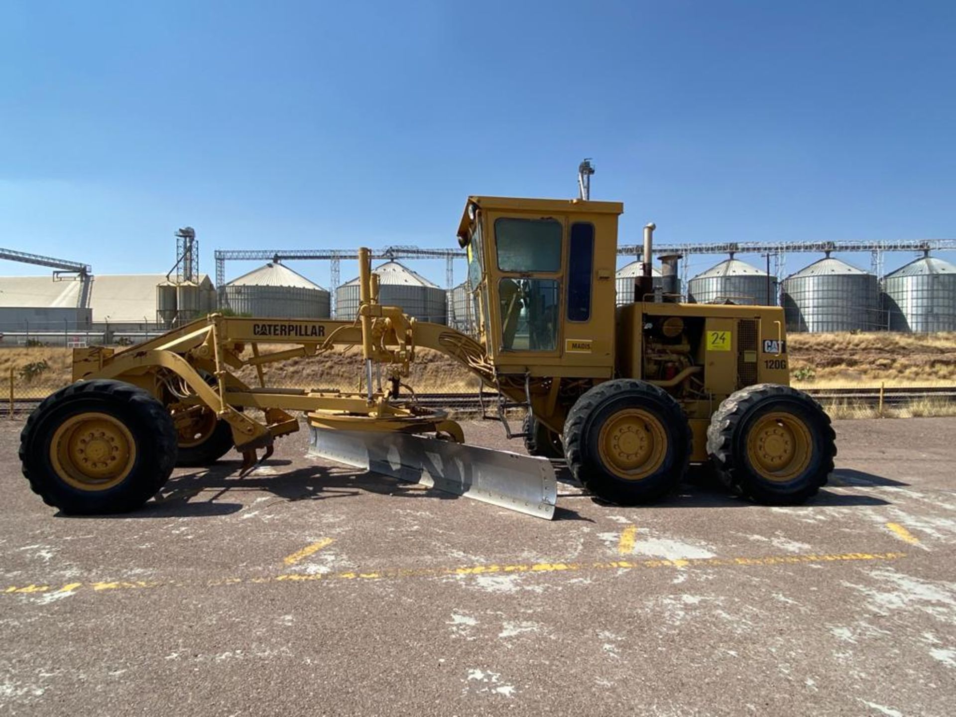 Caterpillar 120G Motor Grader, Serial number 87V09646, Motor number PQ883-2/07Z28983 - Image 9 of 61