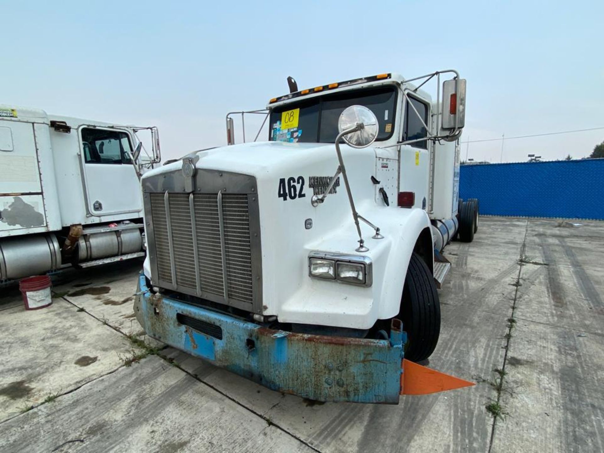 1999 Kenworth Sleeper truck tractor, standard transmission of 18 speeds - Image 30 of 64