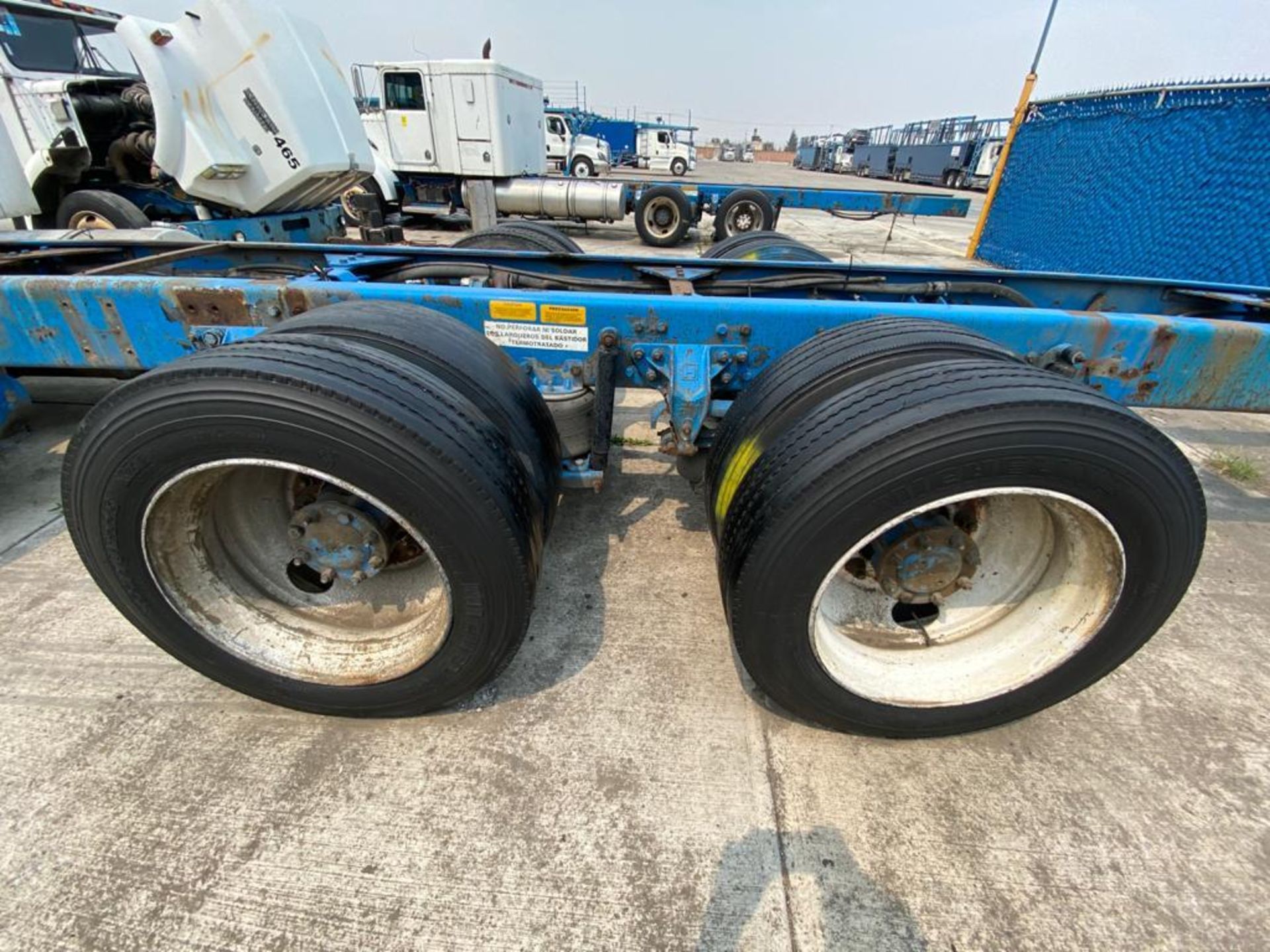 1999 Kenworth Sleeper truck tractor, standard transmission of 18 speeds - Image 10 of 64