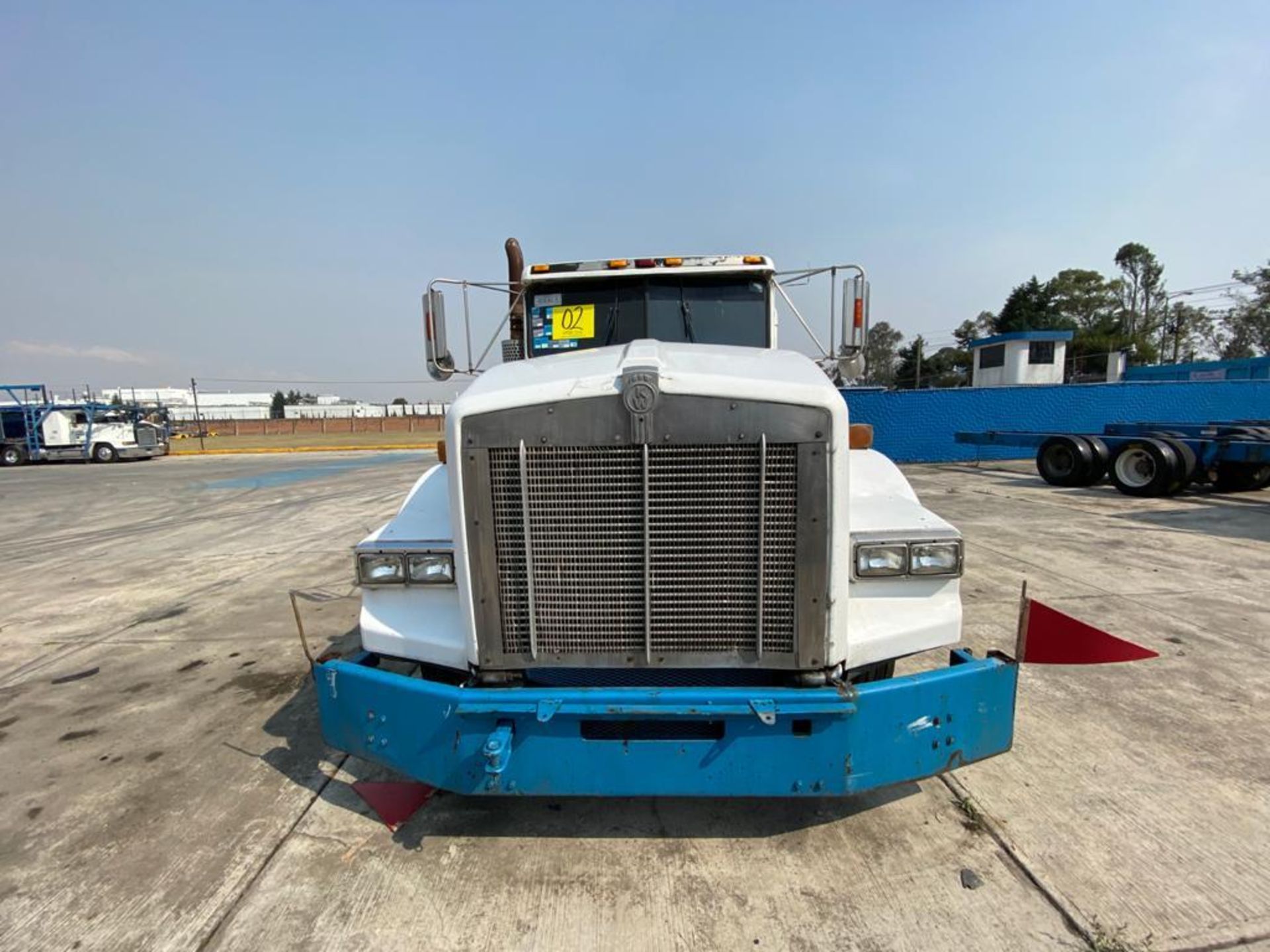 1999 Kenworth Sleeper truck tractor, standard transmission of 18 speeds - Image 6 of 75