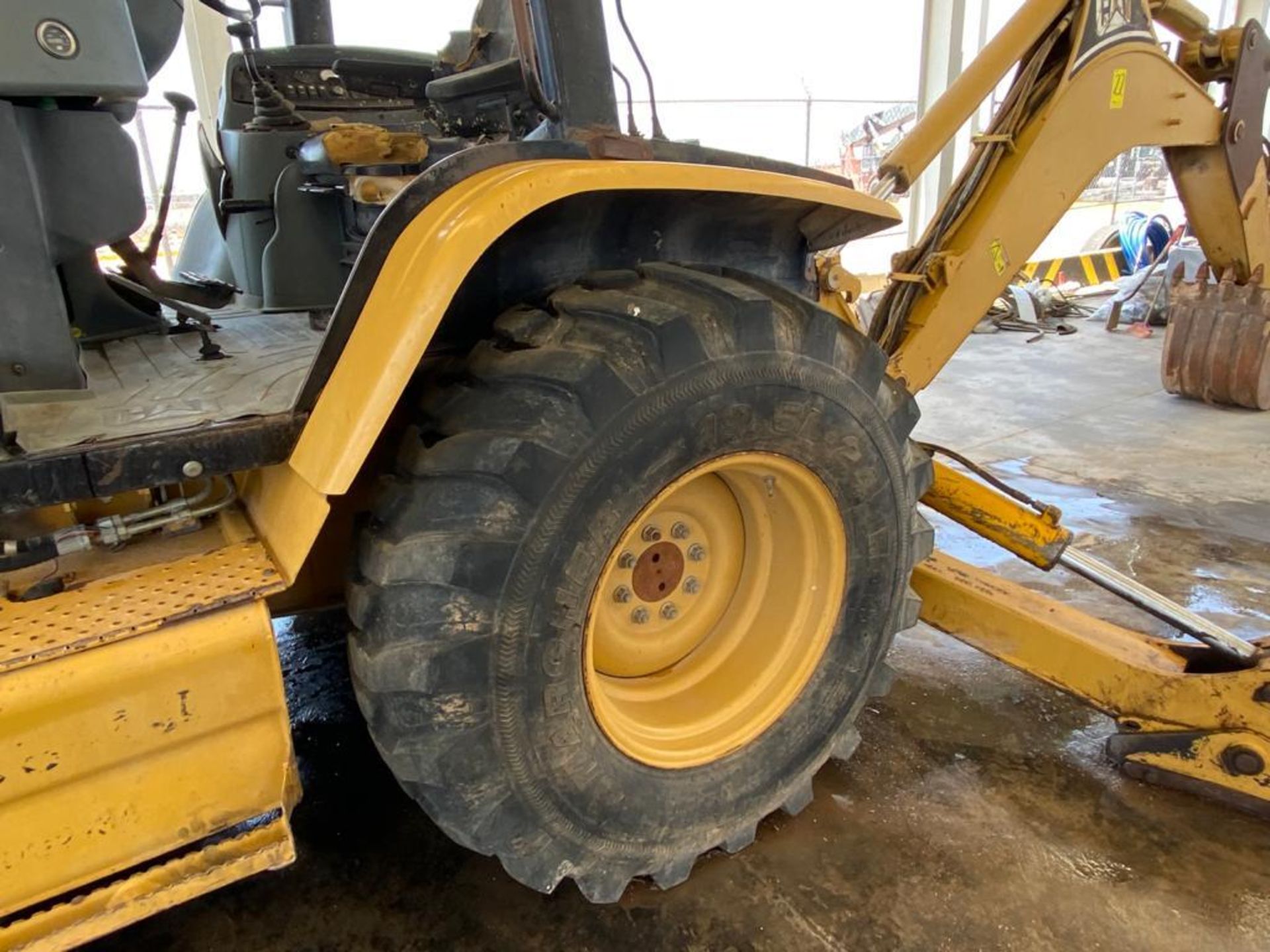 Caterpillar 416D Loader Backhoe, Serial number CAT0416DVBFP16129, Motor number 3054C - Image 34 of 58