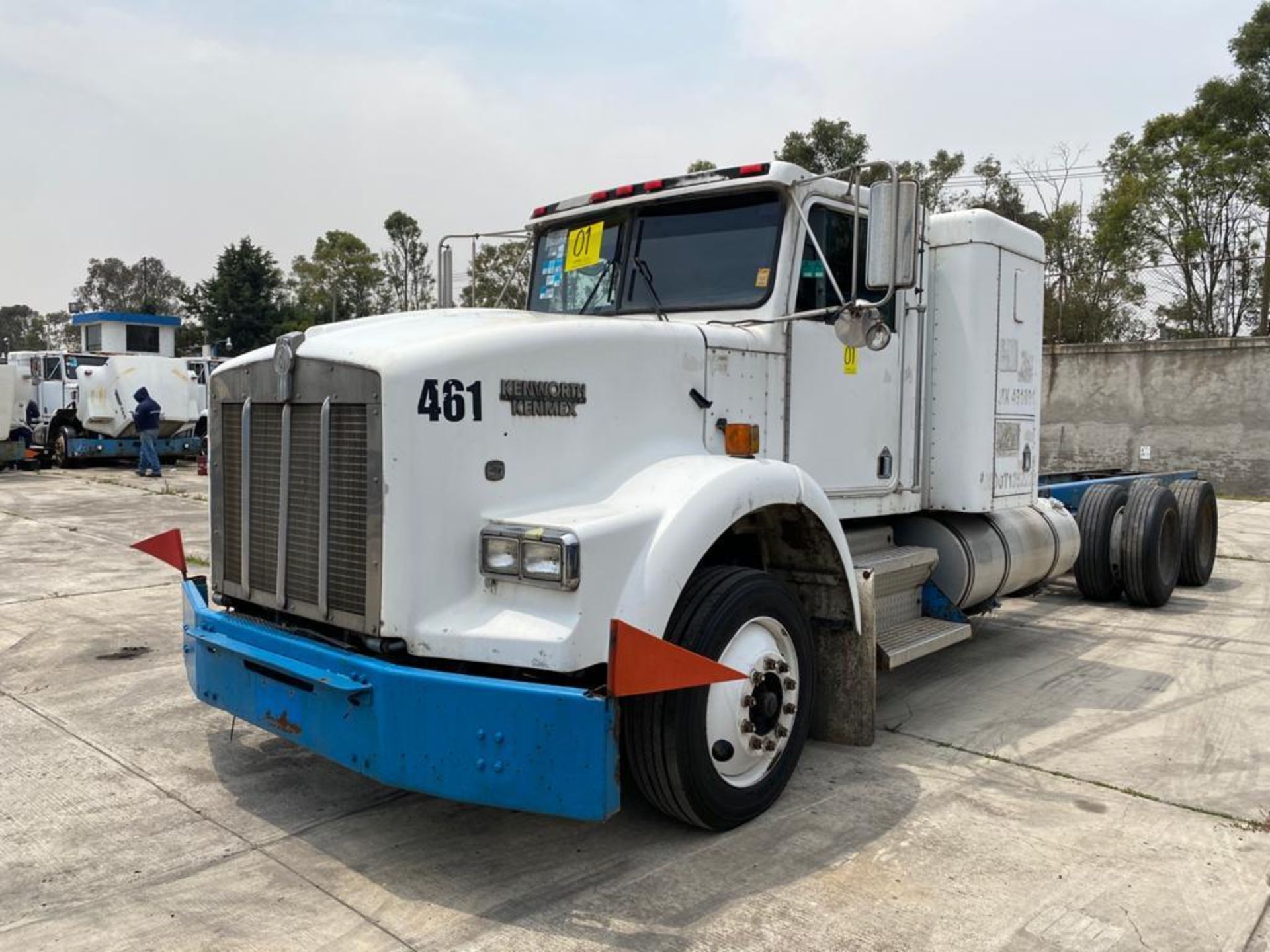 1999 Kenworth Sleeper truck tractor, standard transmission of 18 speeds - Image 5 of 72