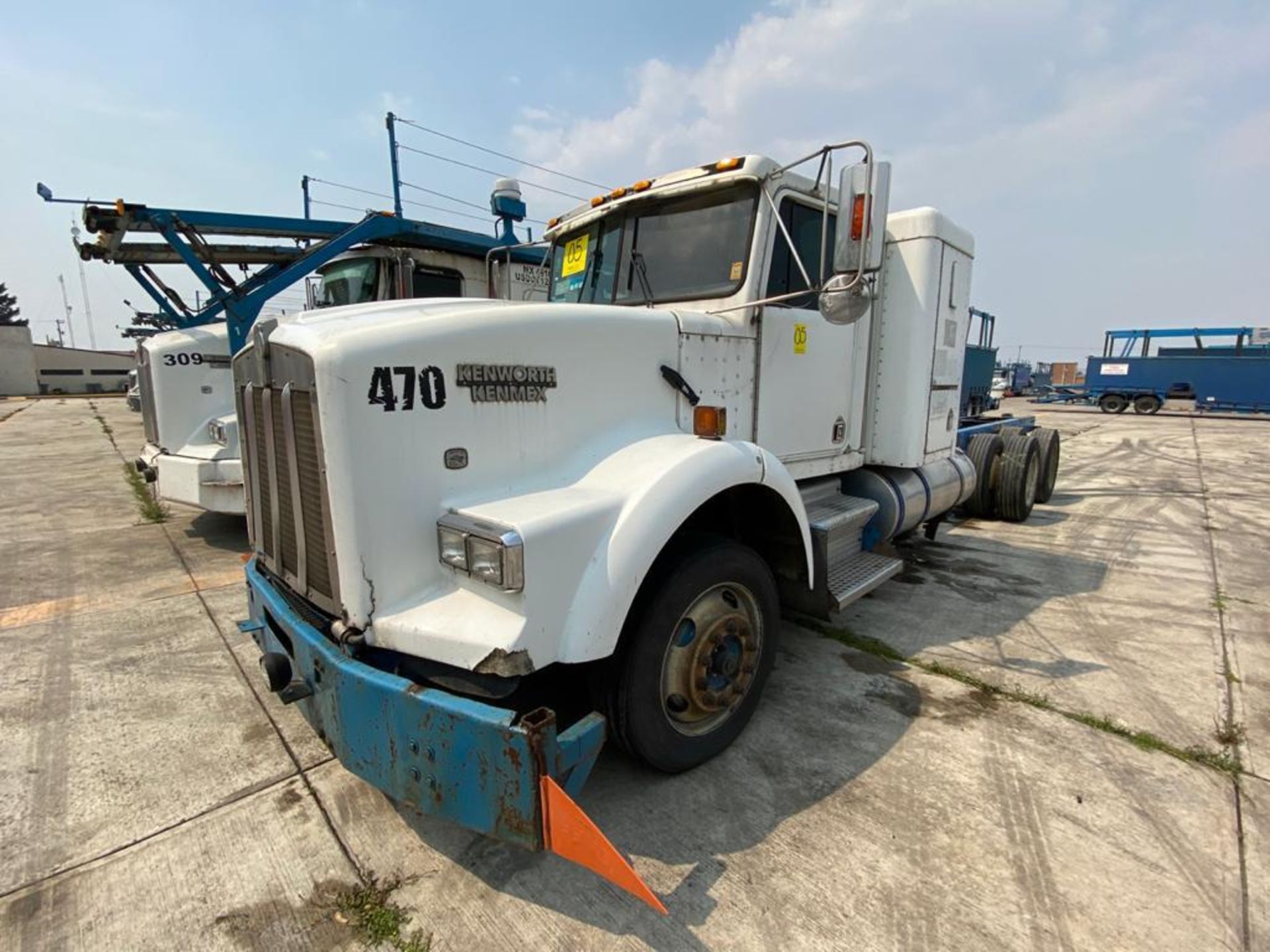 1999 Kenworth Sleeper truck tractor, standard transmission of 18 speeds - Image 50 of 69