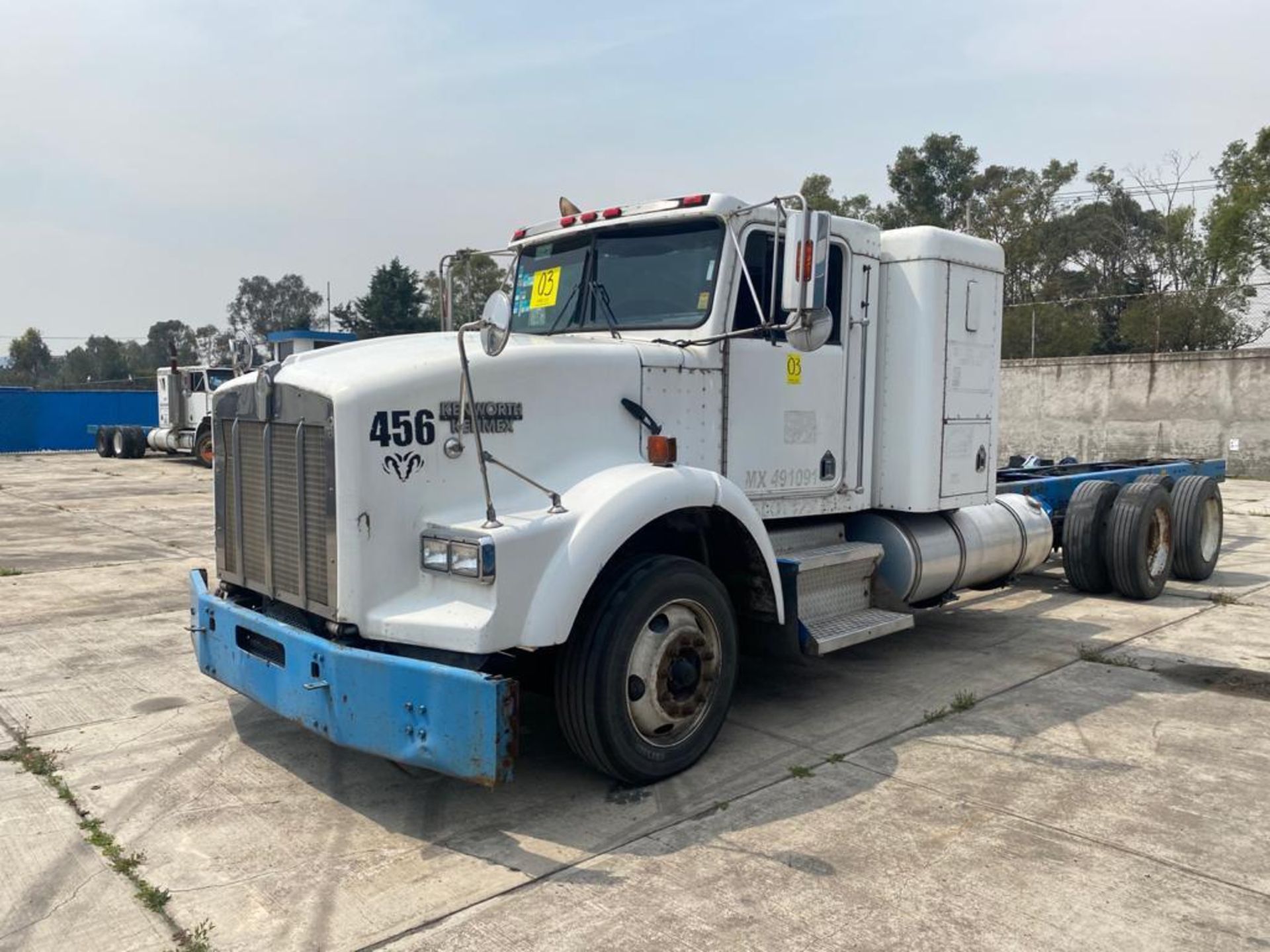 1999 Kenworth Sleeper truck tractor, standard transmission of 18 speeds - Image 7 of 62