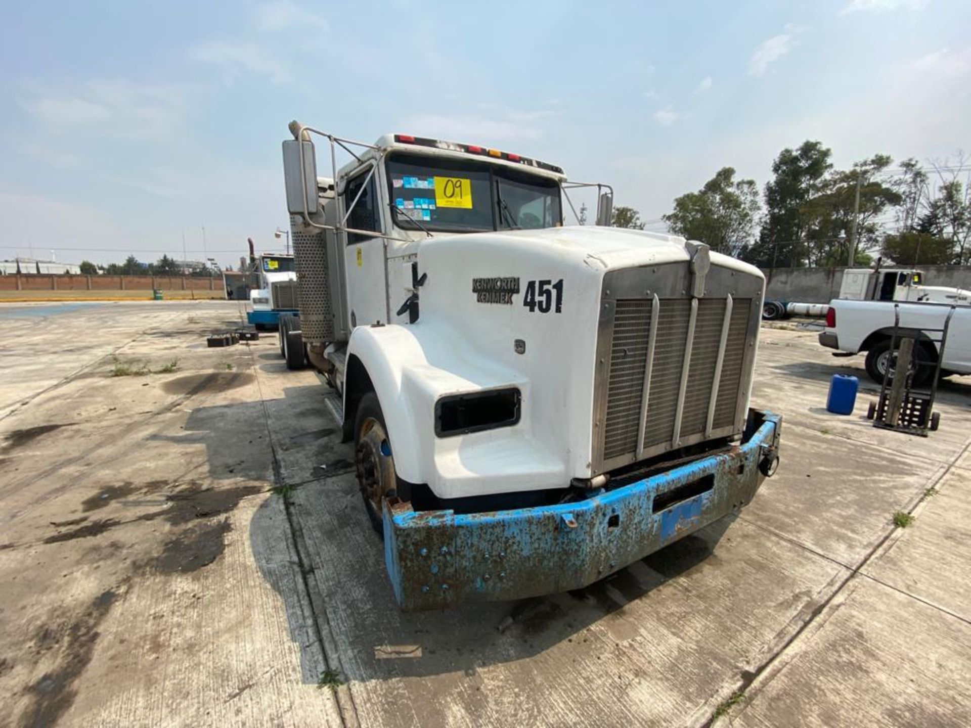 1998 Kenworth Sleeper truck tractor, standard transmission of 18 speeds - Image 3 of 59