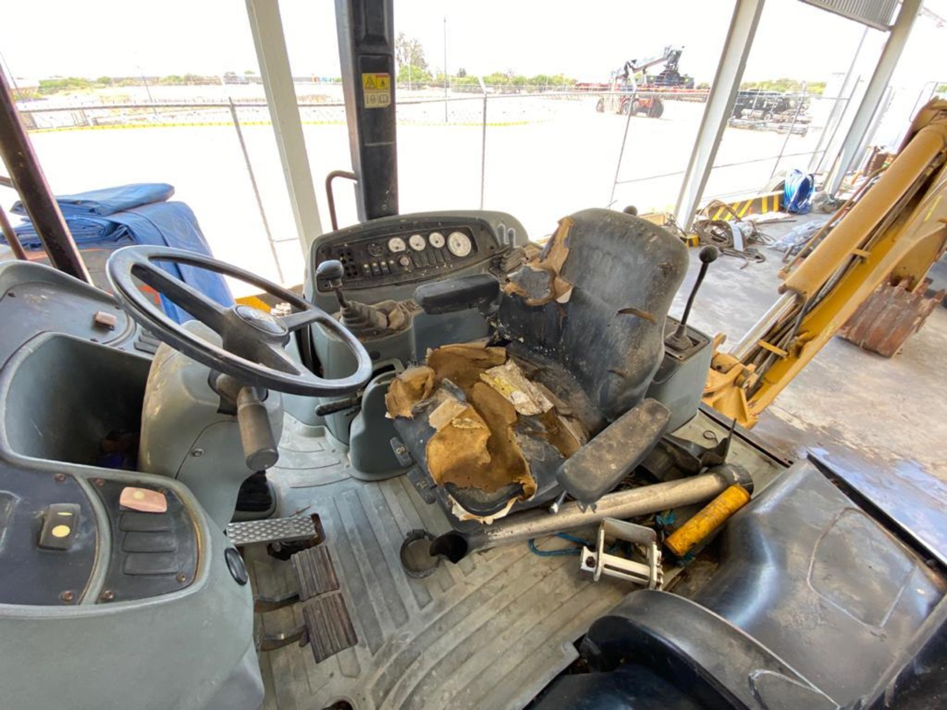 Caterpillar 416D Loader Backhoe, Serial number CAT0416DVBFP16129, Motor number 3054C - Image 50 of 58