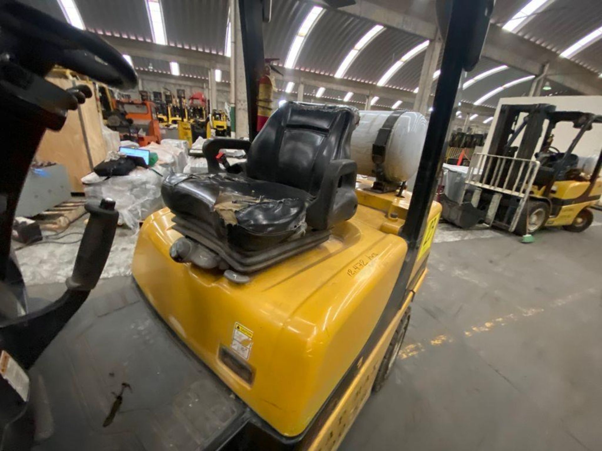 Yale Forklift, Model GLP060VXNDAE087, S/N D875V07980R, Year 2017, 5700 lb capacity - Image 18 of 39