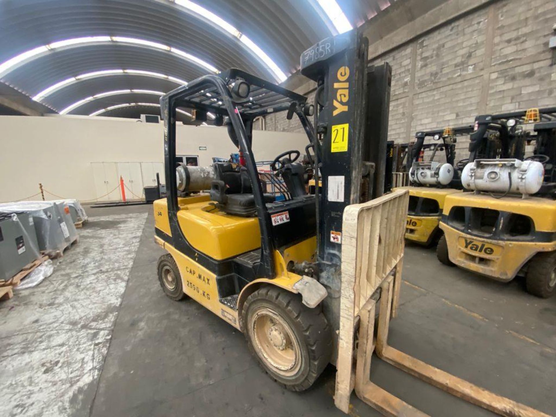 Yale Forklift, Model GLP060VXNDAE087, S/N D875V07985R, Year 2017, 5700 lb capacity - Image 37 of 39