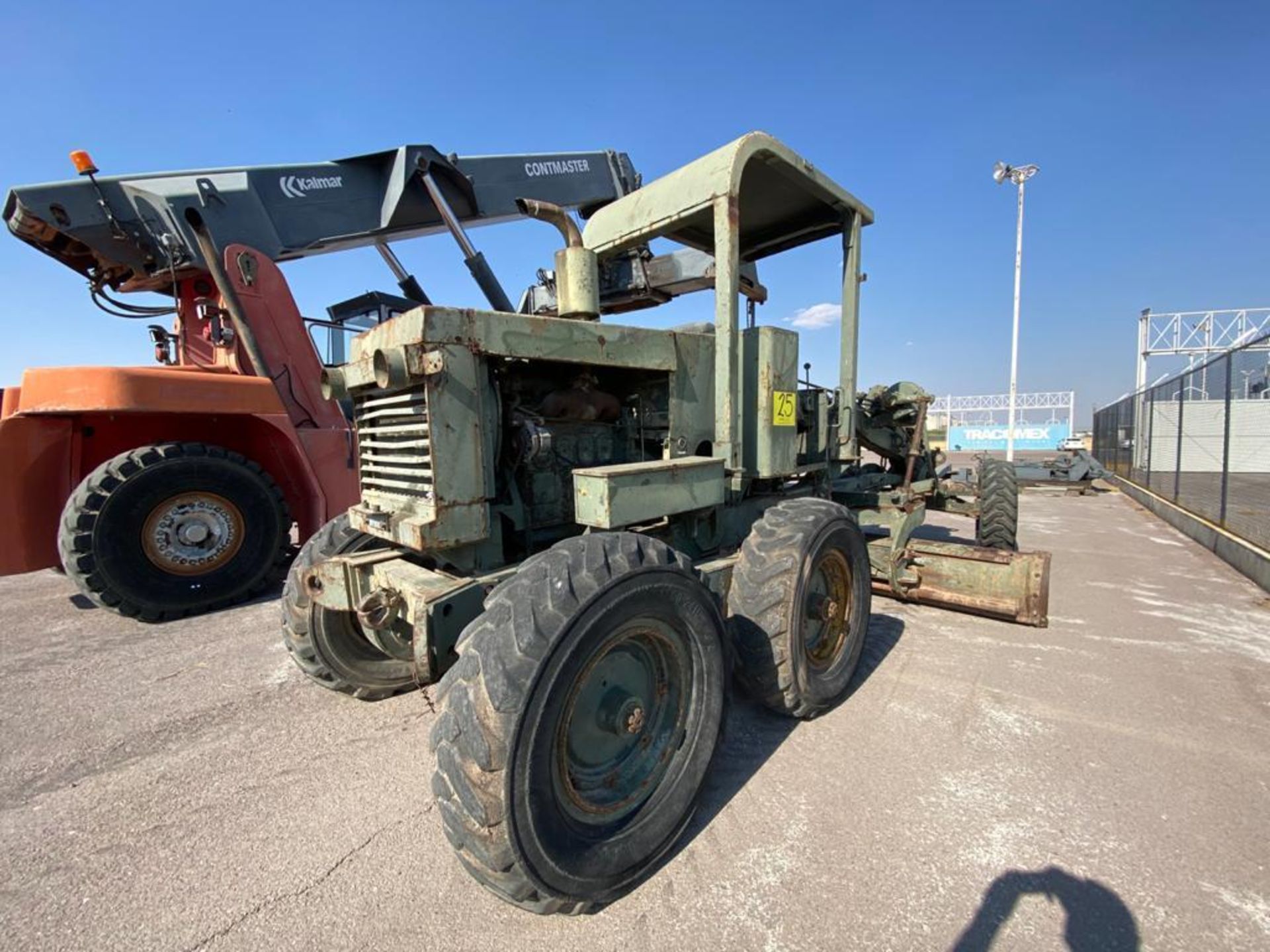 1970 Wabco4 440H Motor Grader, Serial number 440HAGM1398 - Image 21 of 77