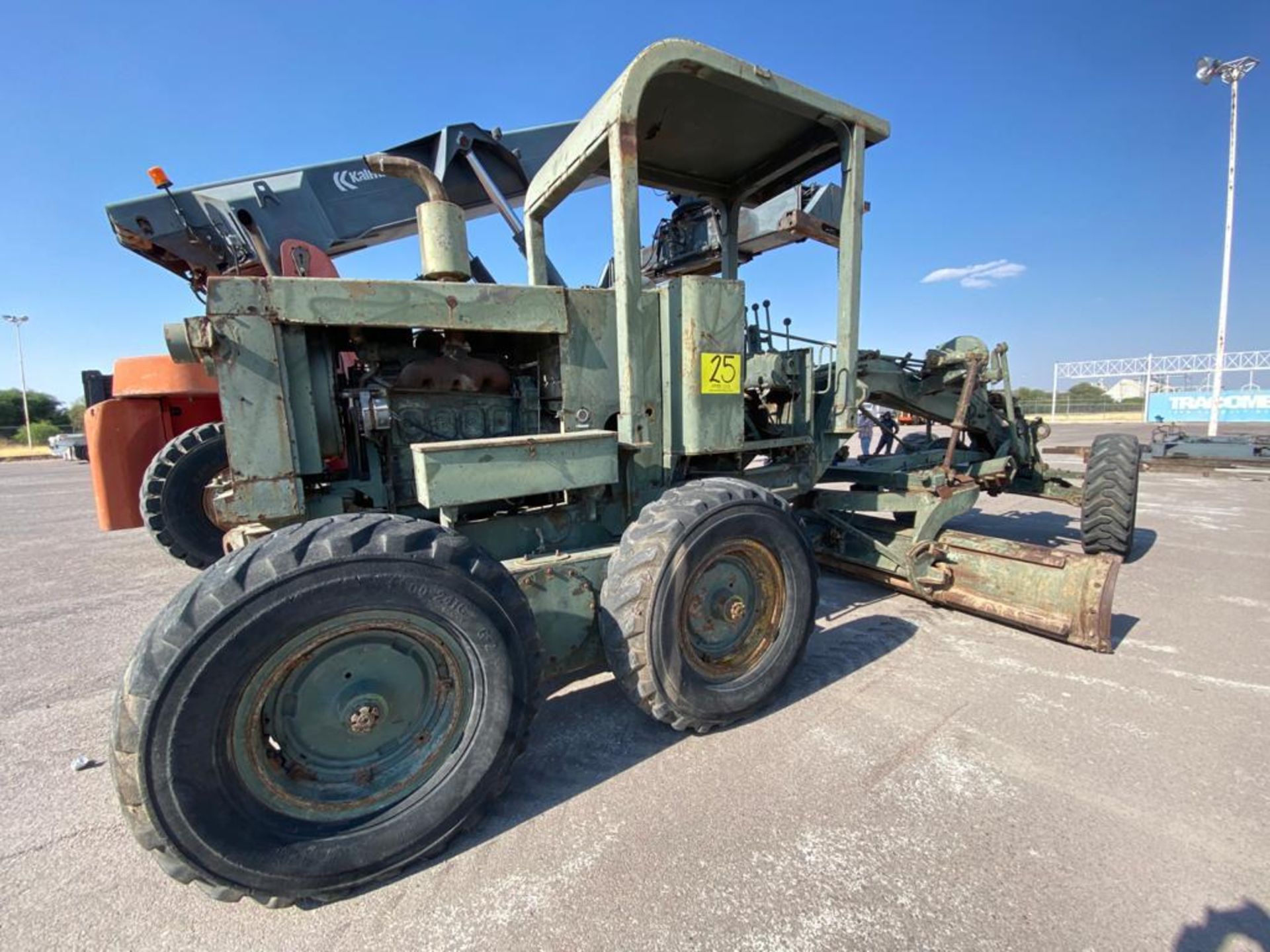 1970 Wabco4 440H Motor Grader, Serial number 440HAGM1398 - Image 28 of 77