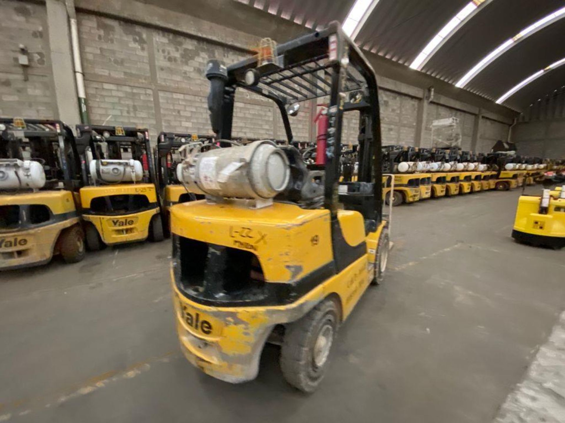 Yale Forklift, Model GLP060VXNDAE087, S/N D875V07977R, Year 2017, 5700 lb capacity - Image 10 of 39