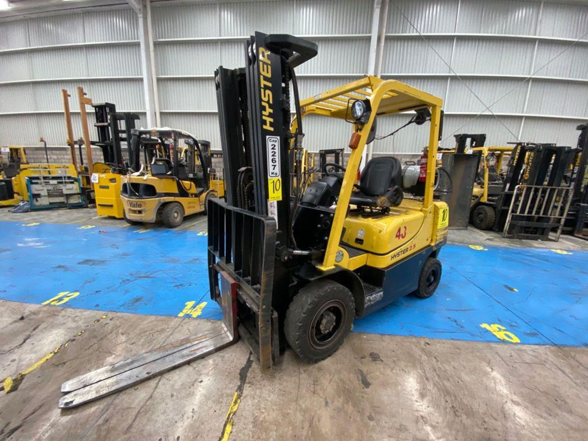 Hyster Forklift, Model H2.5XT, S/N D466R03287P, Year 2016, 5000 lb capacity