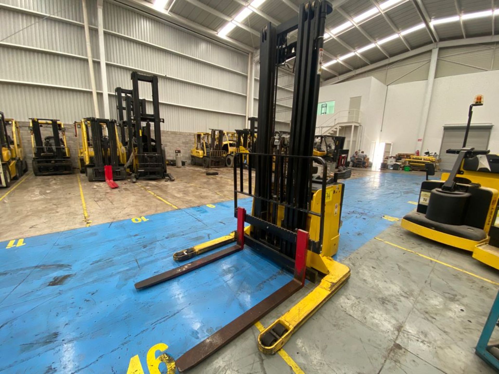 Hyster Electric Platform High Lift Stacker Model S1.5S, SN C442T03146R, Year 2017, 1.5 tons capacity - Image 2 of 34